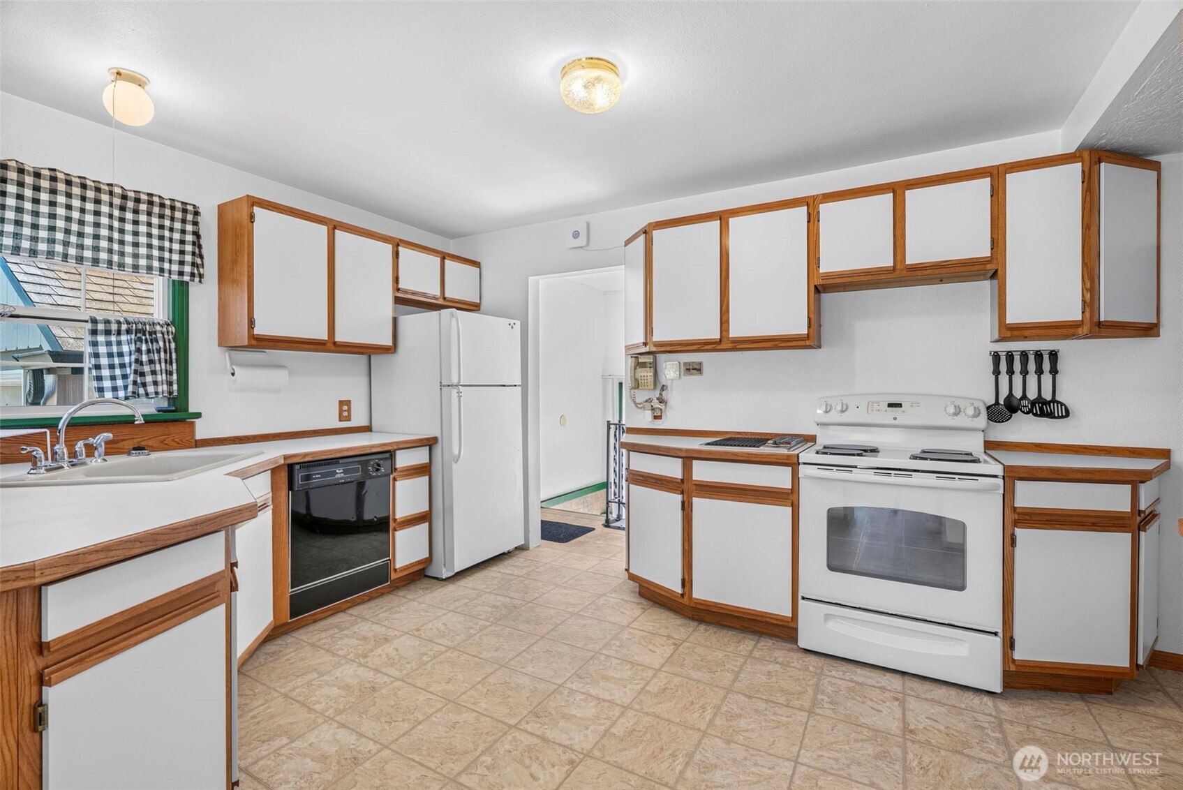 2205 Ocean Beach Highway Property Photo 10