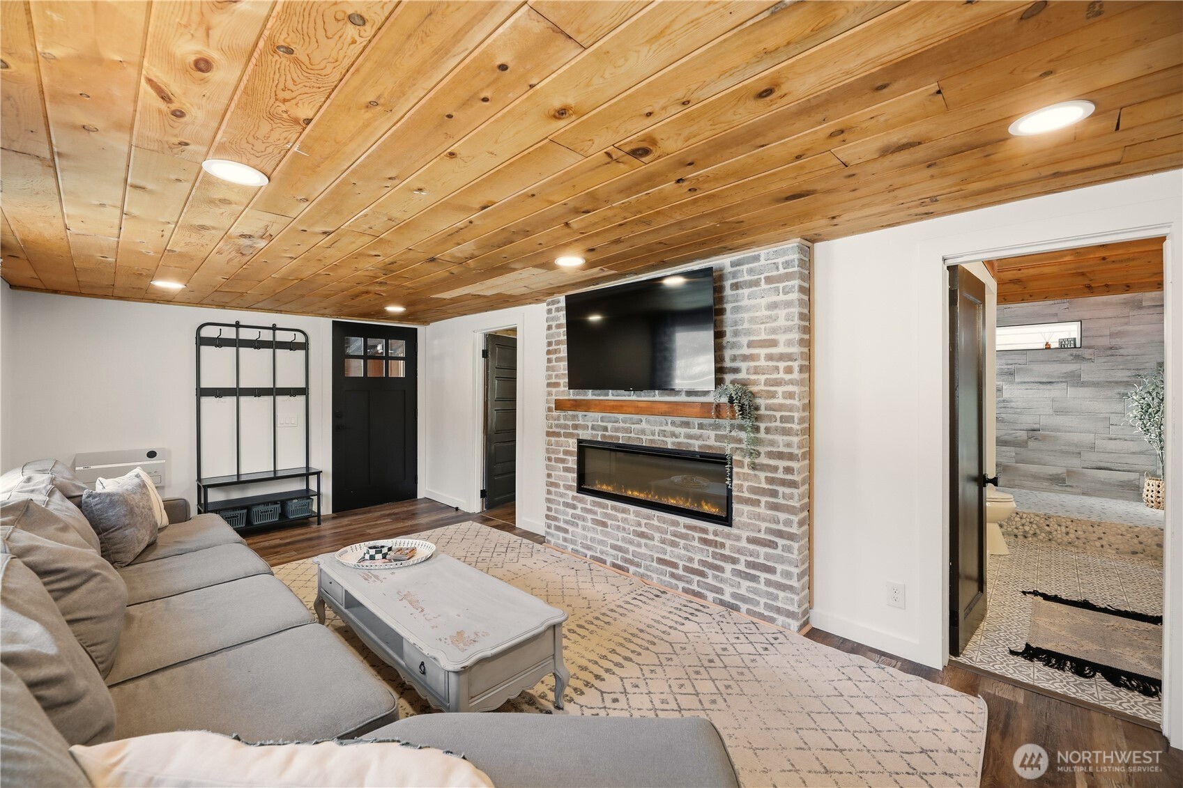 5552 Campbell Road Property Photo 5