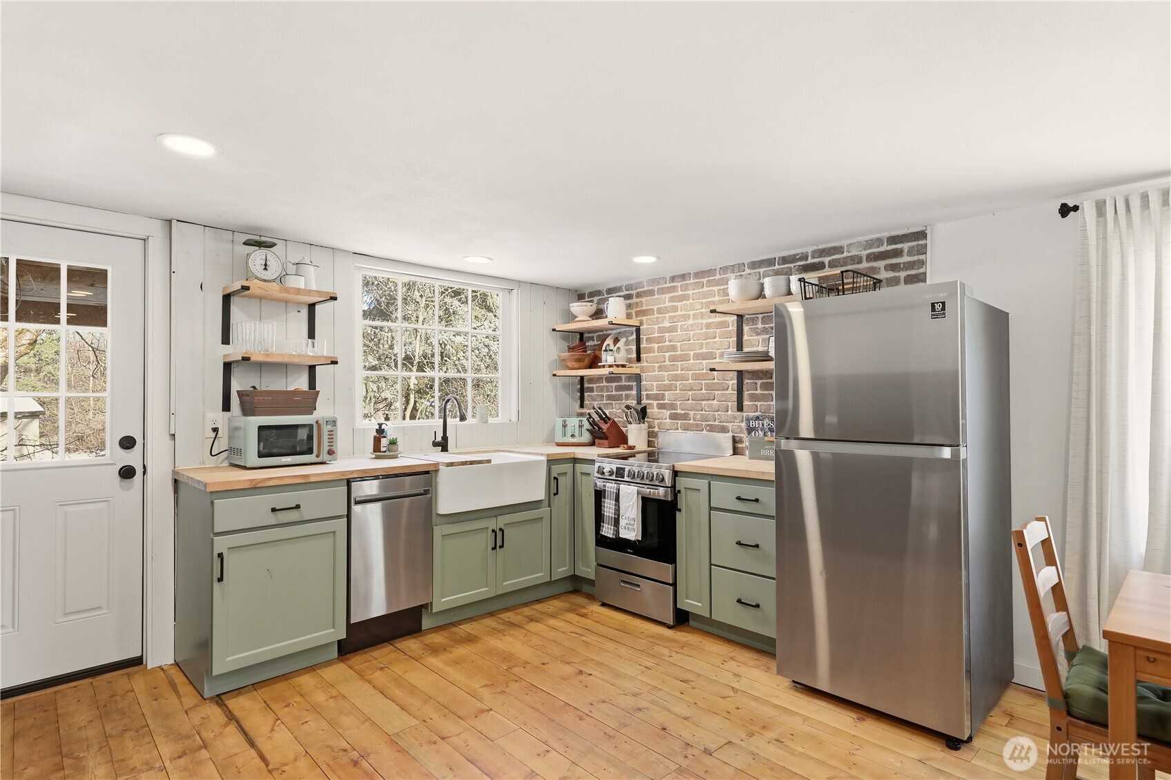 5552 Campbell Road Property Photo 10