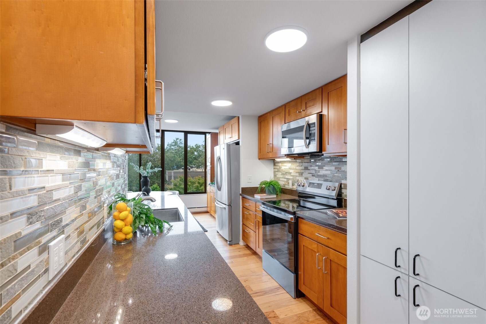 601 Belmont Avenue B2 Property Photo 10
