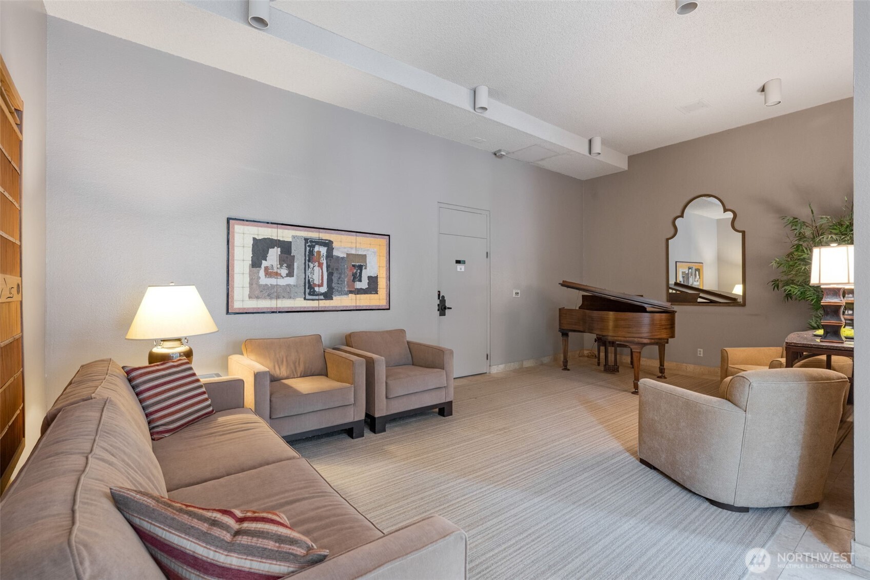 601 Belmont Avenue B2 Property Photo 23