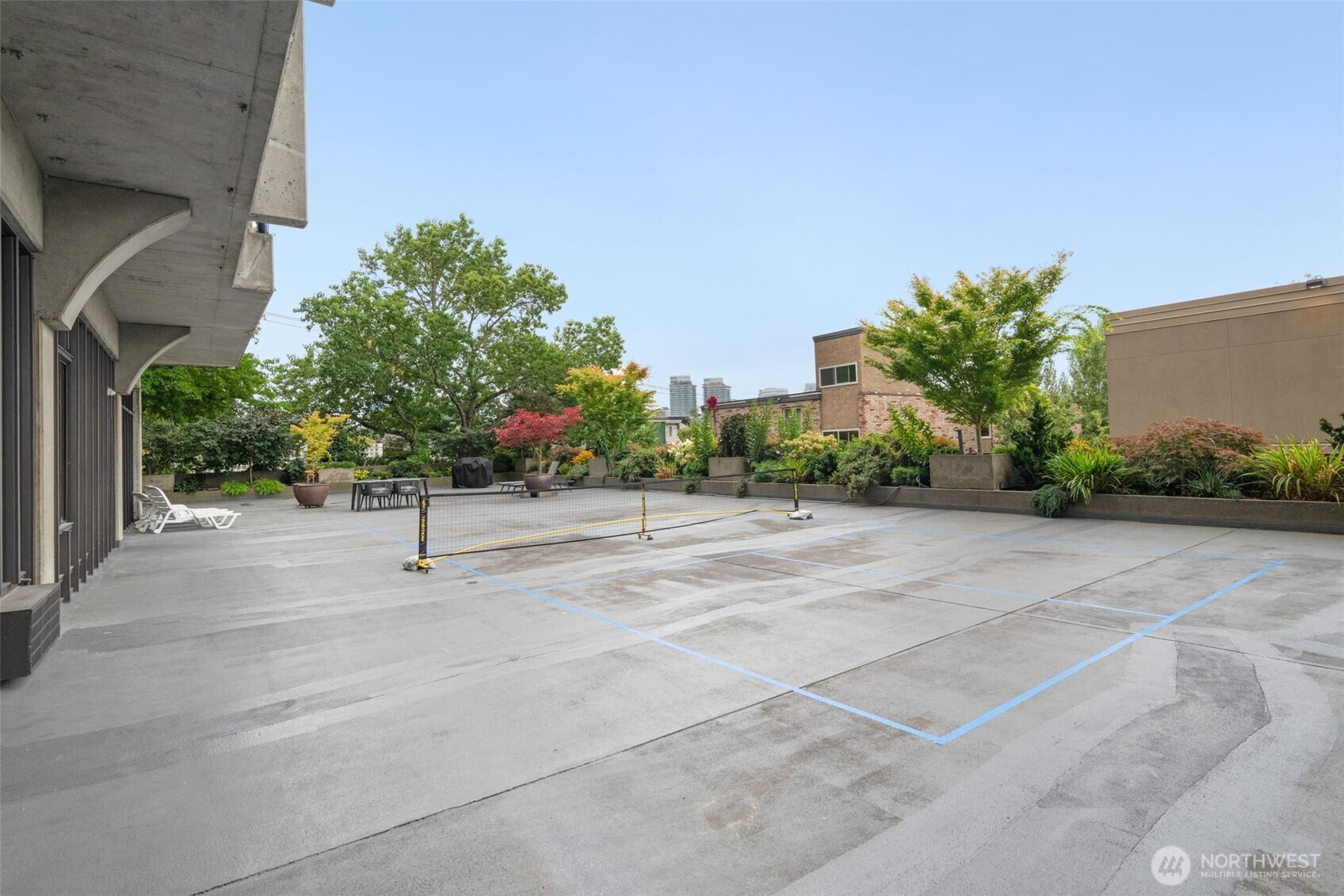 601 Belmont Avenue B2 Property Photo 32