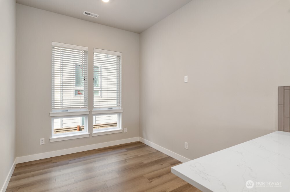 6611 S 128th Street Property Photo 2
