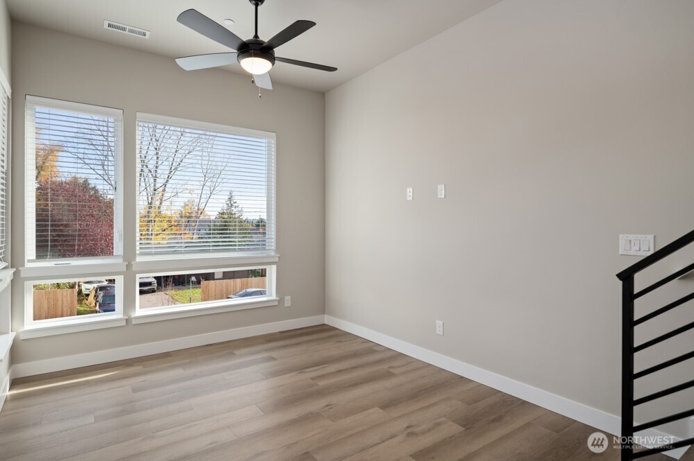 6611 S 128th Street Property Photo 11