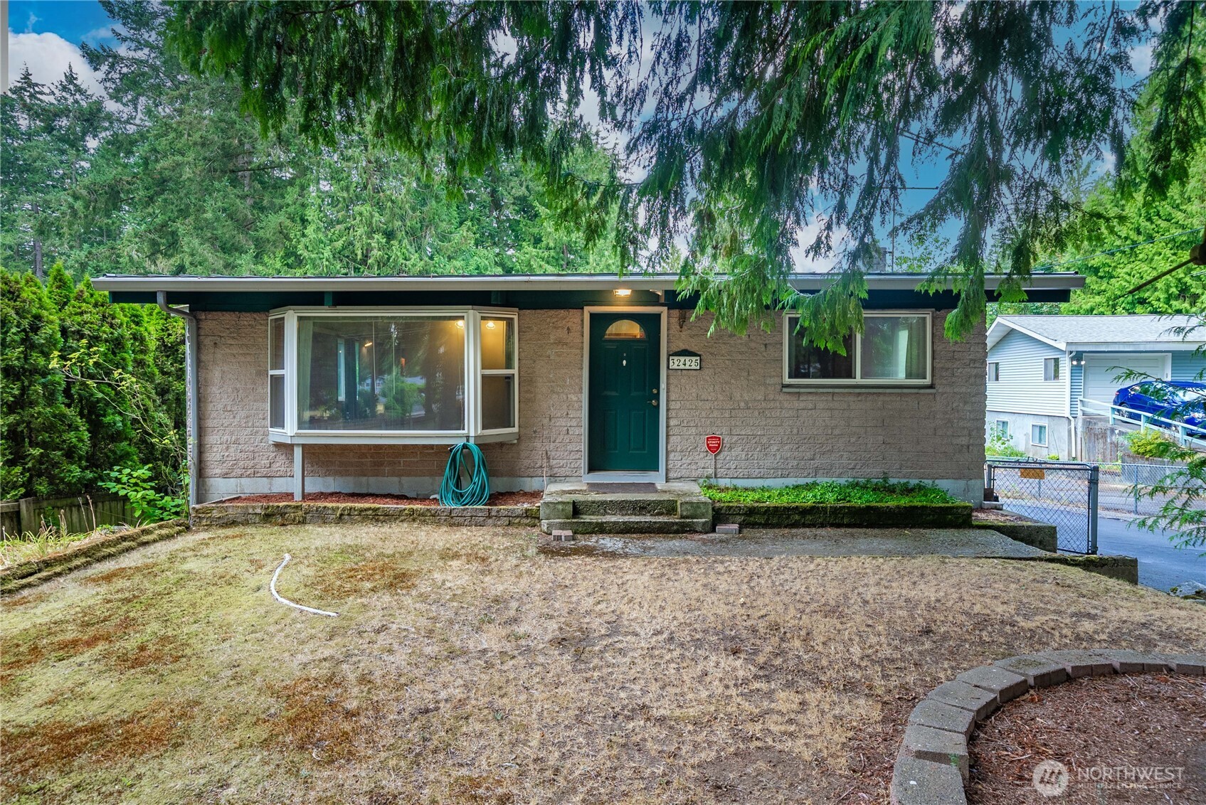 32425 46th Place Property Photo 1