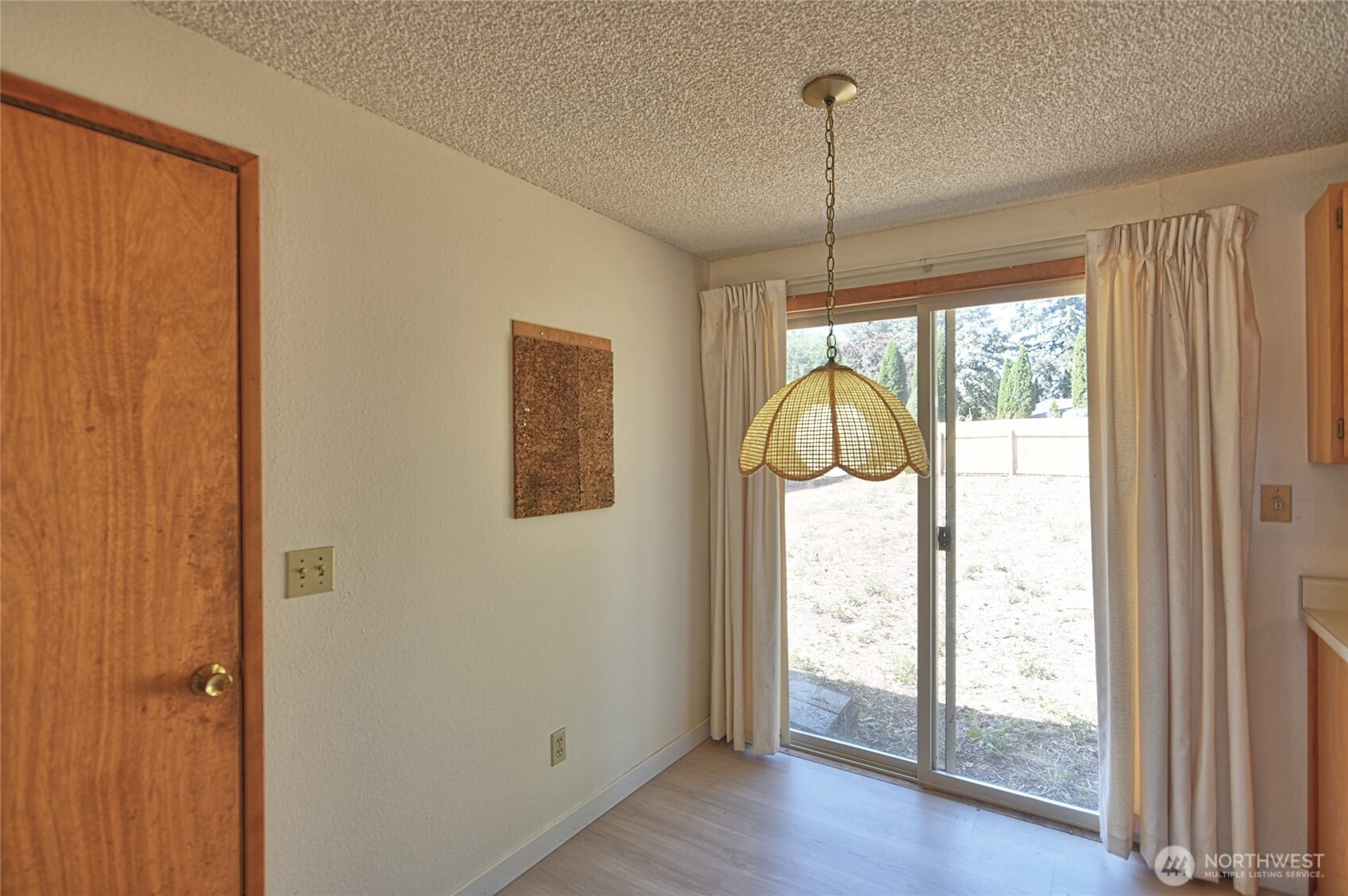 6115 201st Pl Ne Property Photo 6