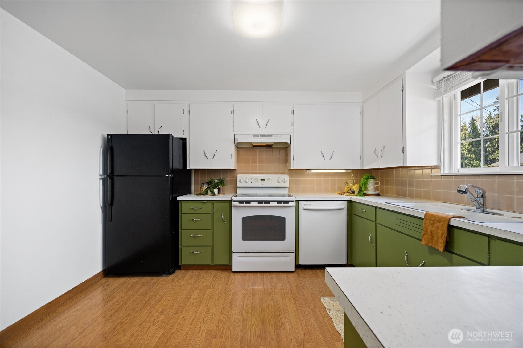 21711 Sterling Drive Property Photo 4