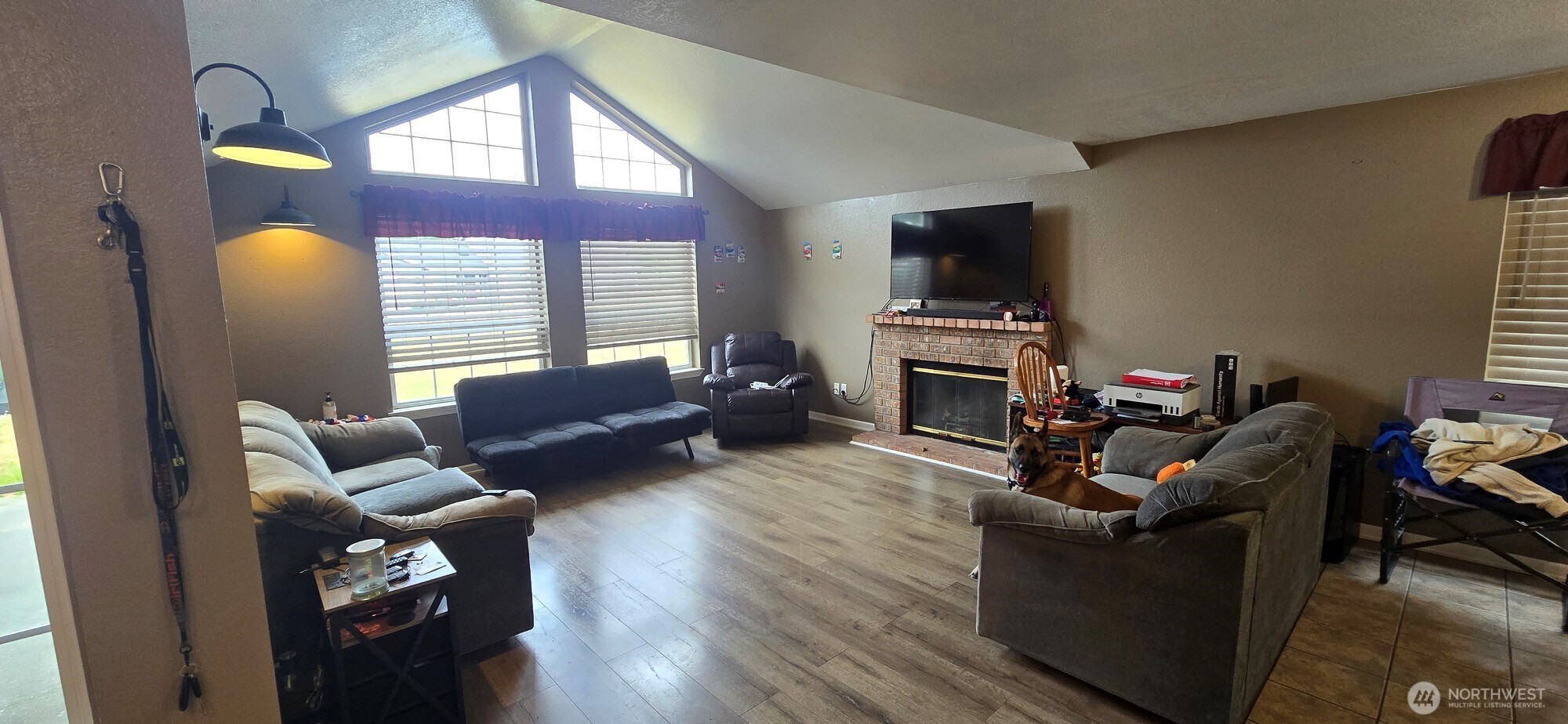 3715 Prairie Avenue Property Photo 3