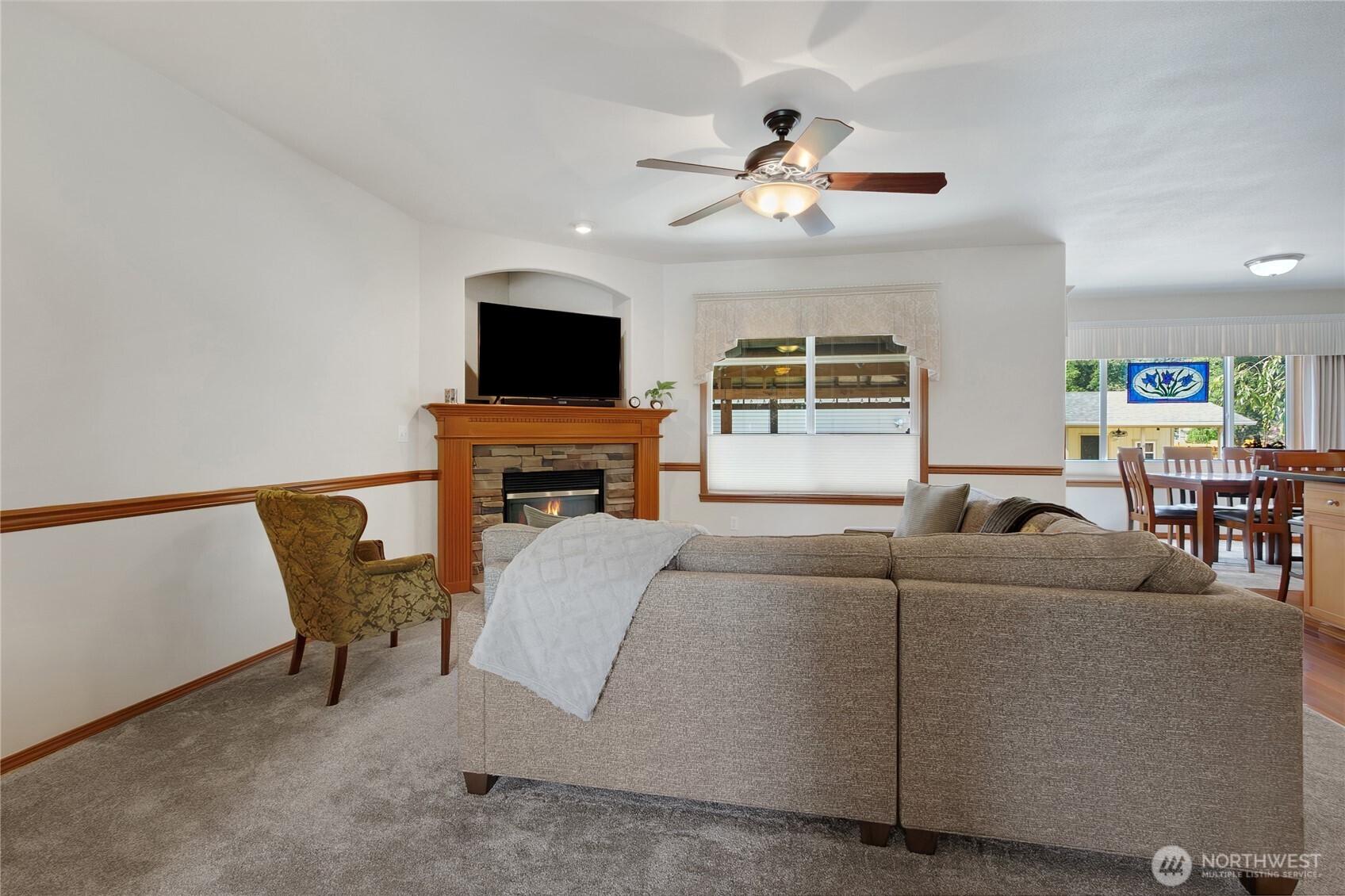13714 143rd Avenue Property Photo 6