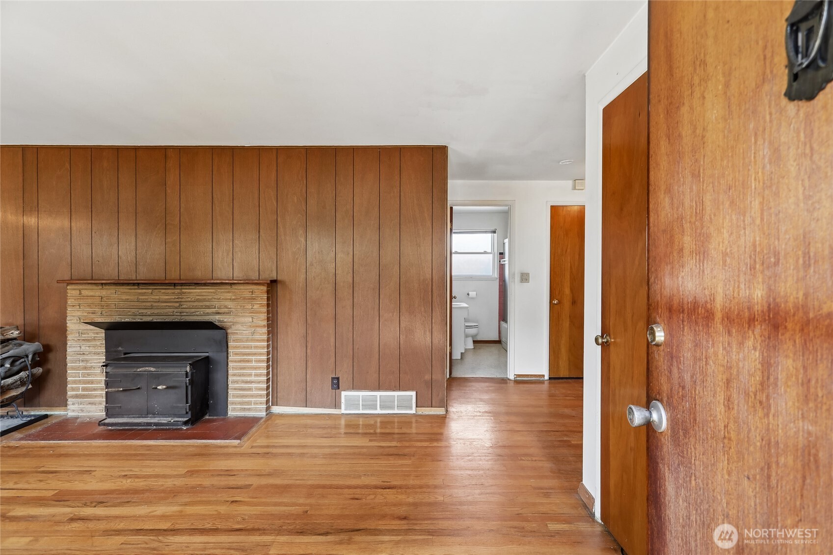 13004 Ambaum Boulevard Property Photo 4