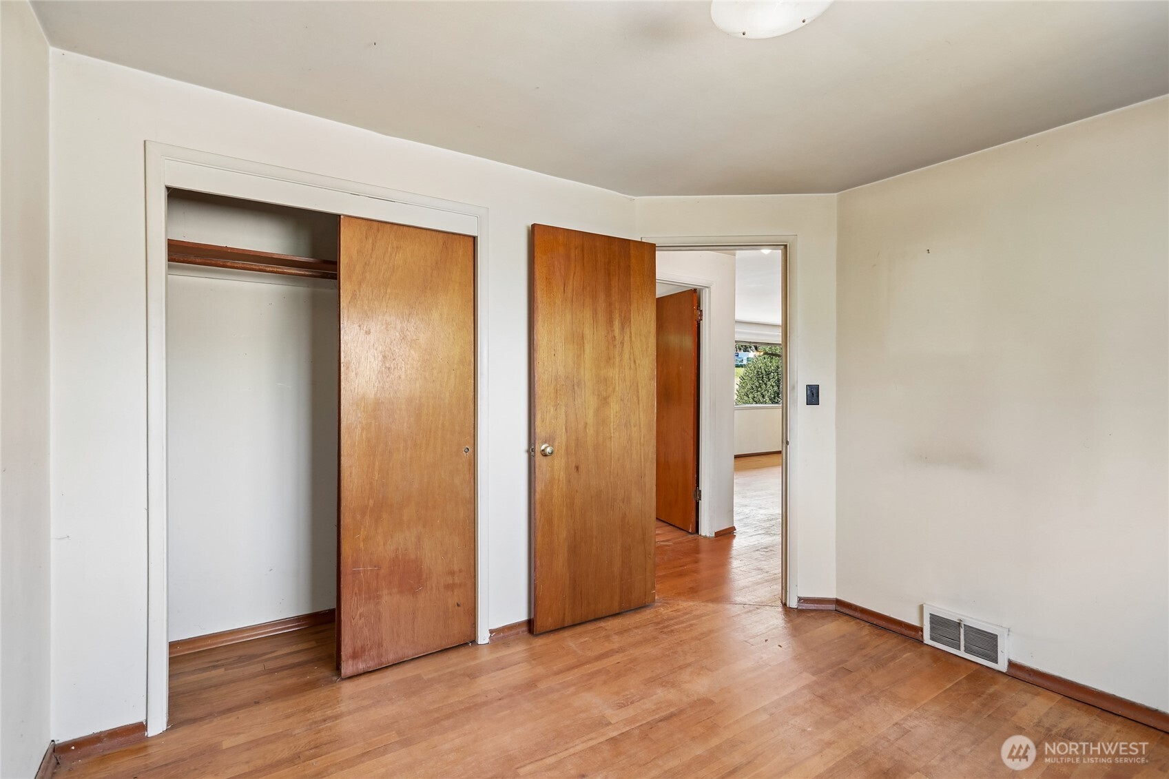 13004 Ambaum Boulevard Property Photo 18