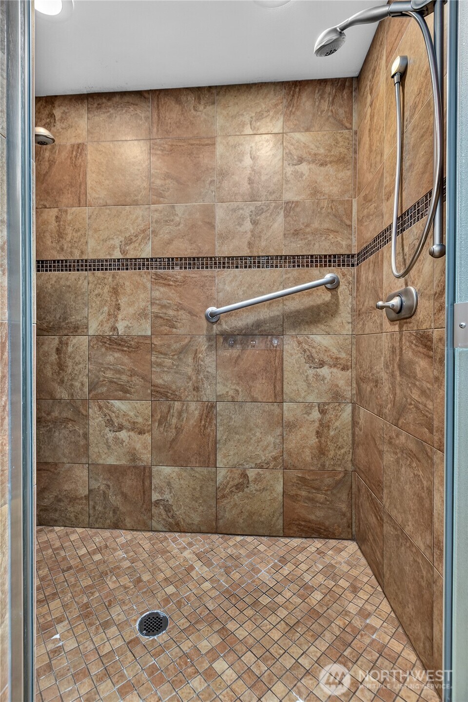 15865 Northup Way 41 Property Photo 27
