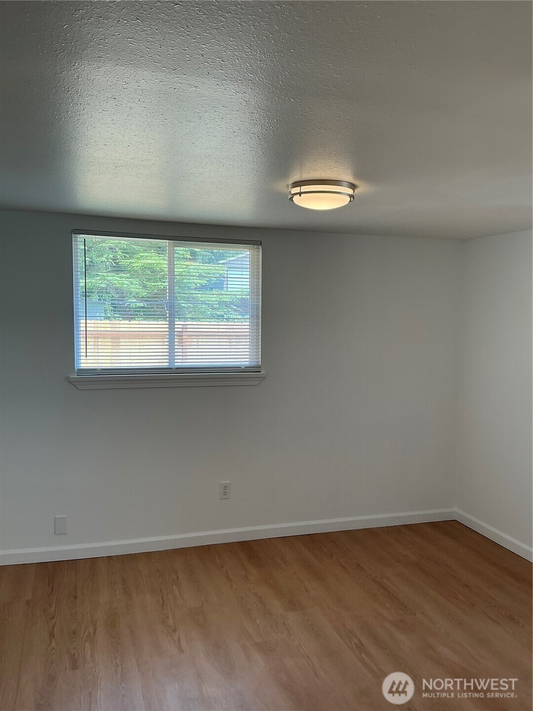 325 Hawthorne Street Property Photo 11