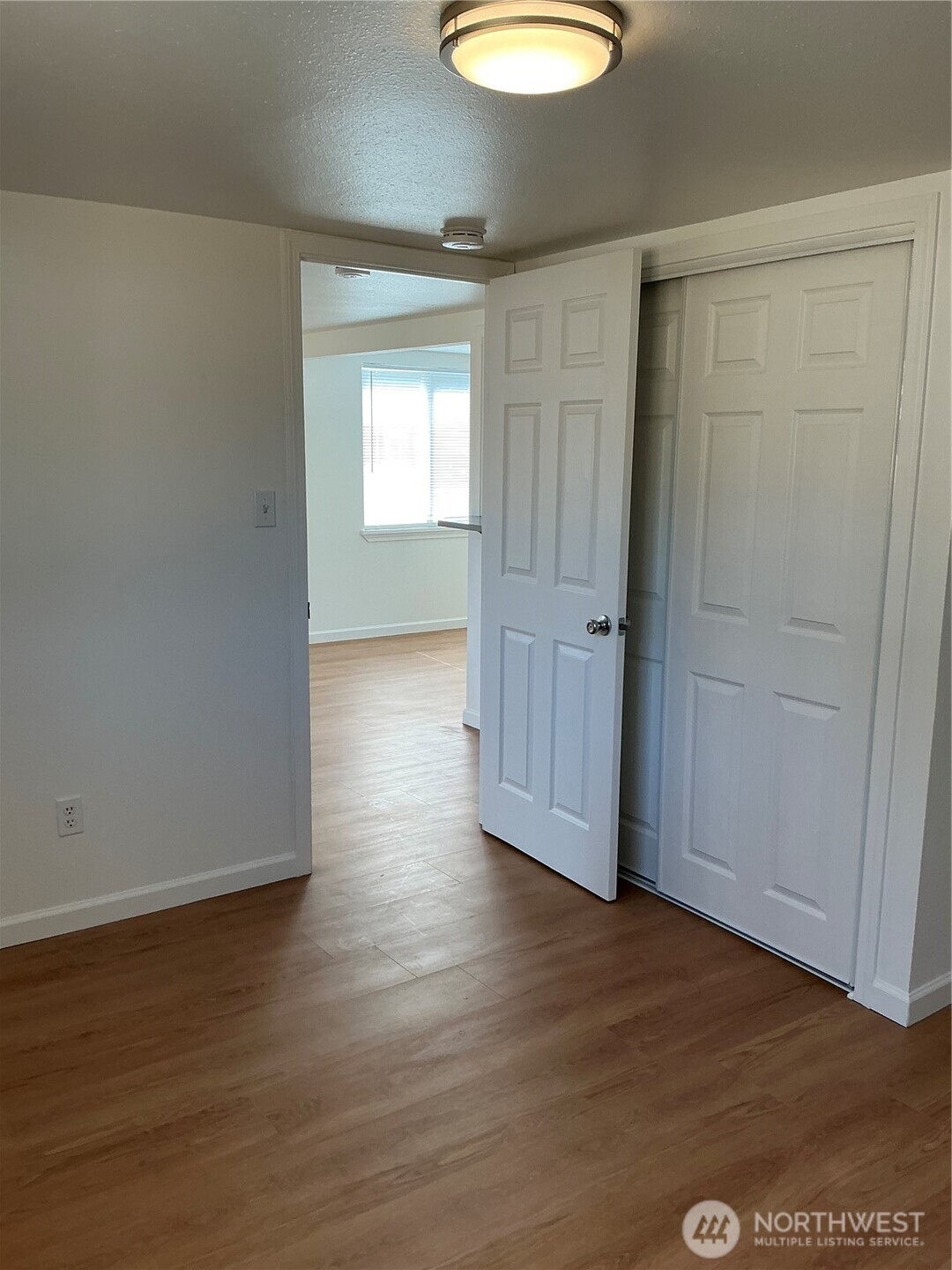 325 Hawthorne Street Property Photo 14