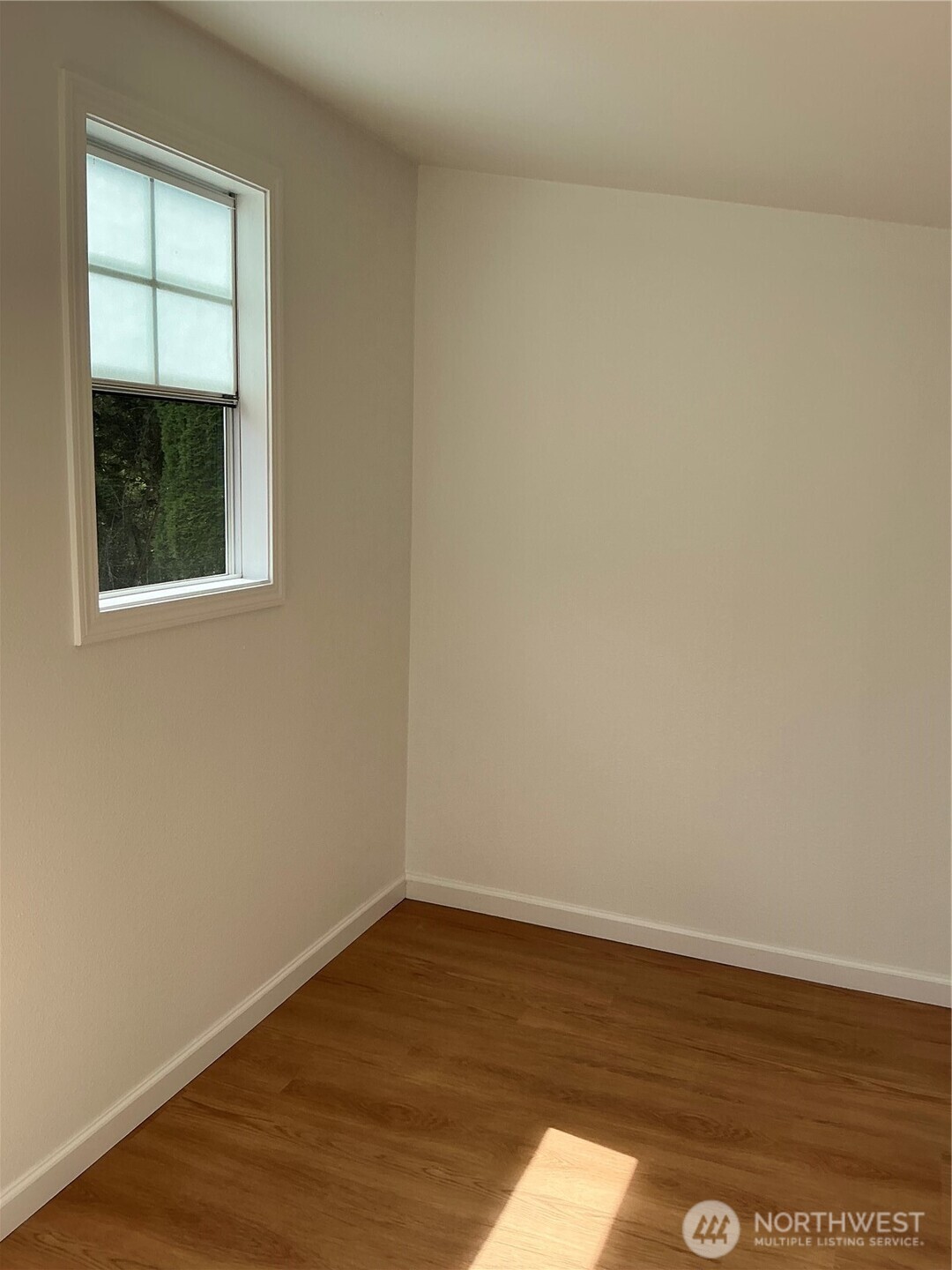 325 Hawthorne Street Property Photo 16
