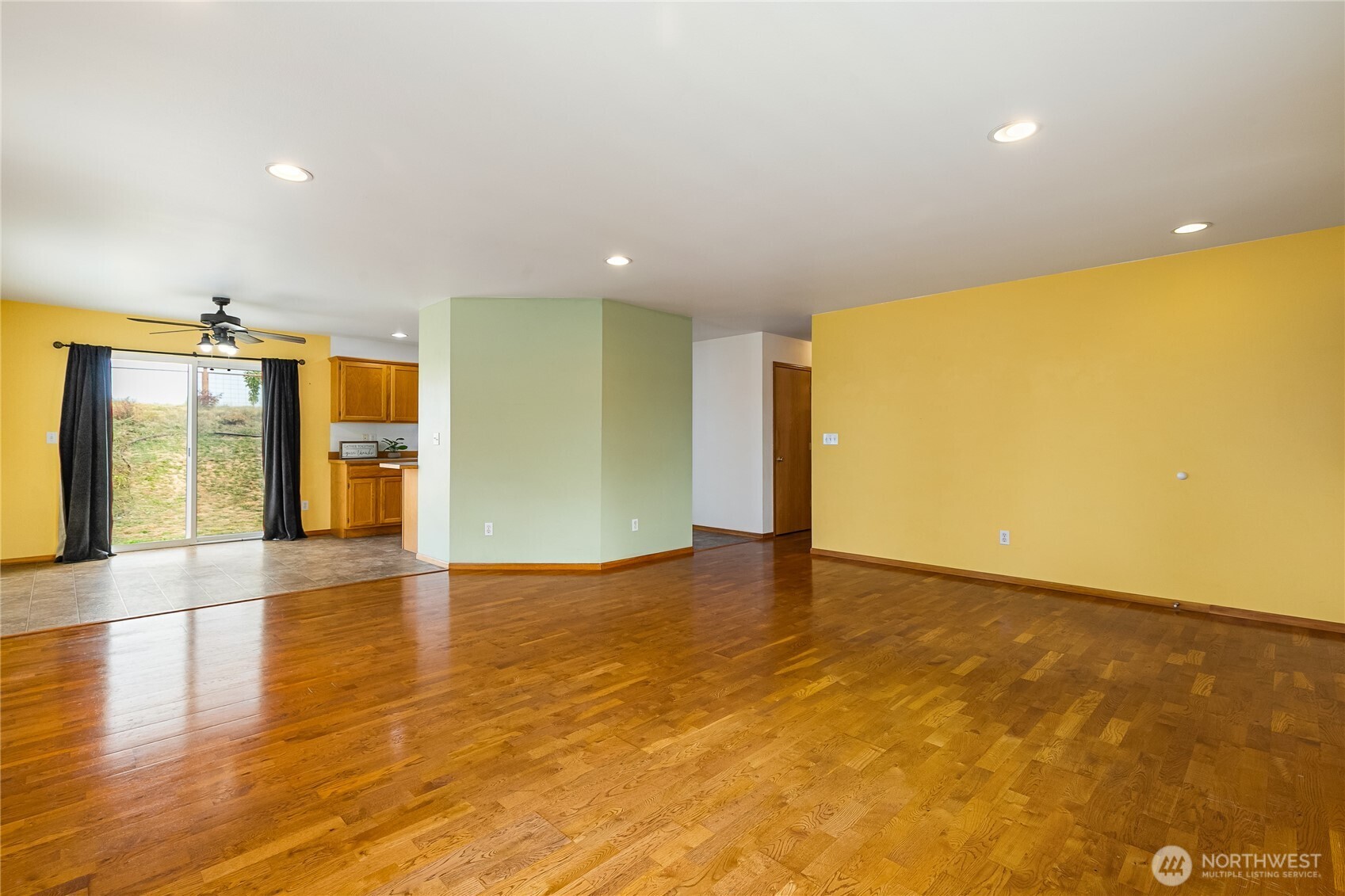 1425 Spruce Street Property Photo 4