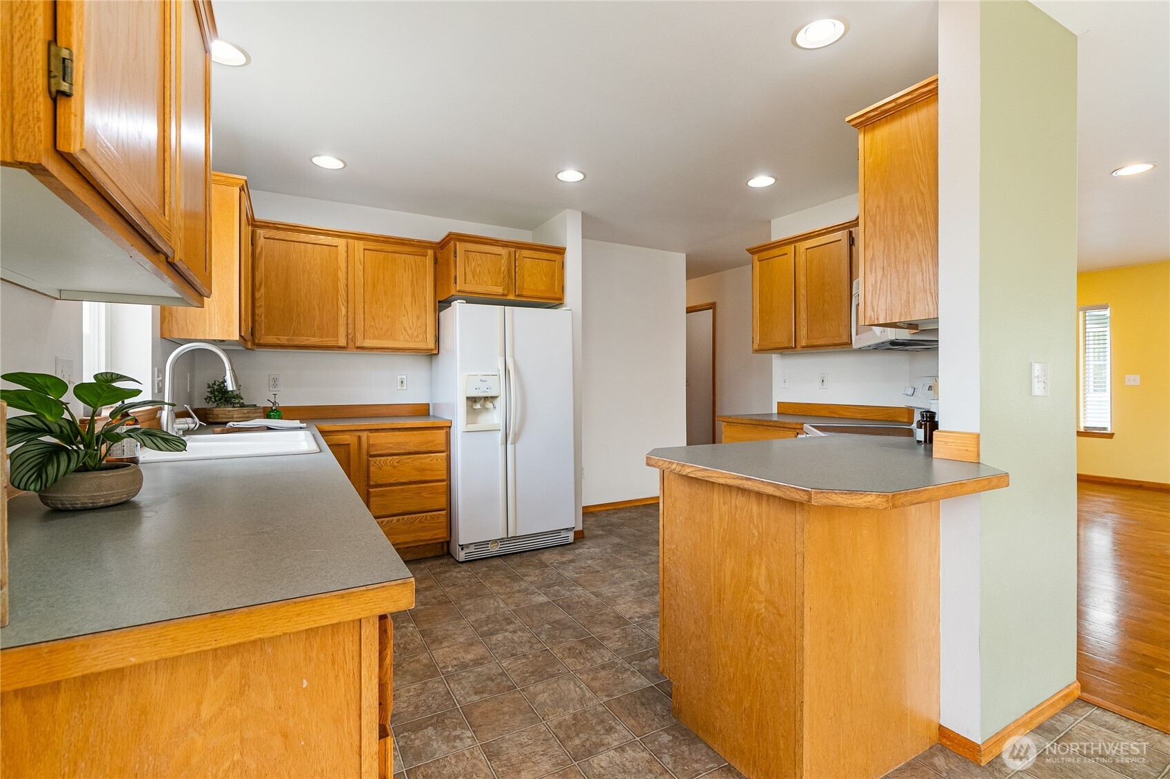 1425 Spruce Street Property Photo 8