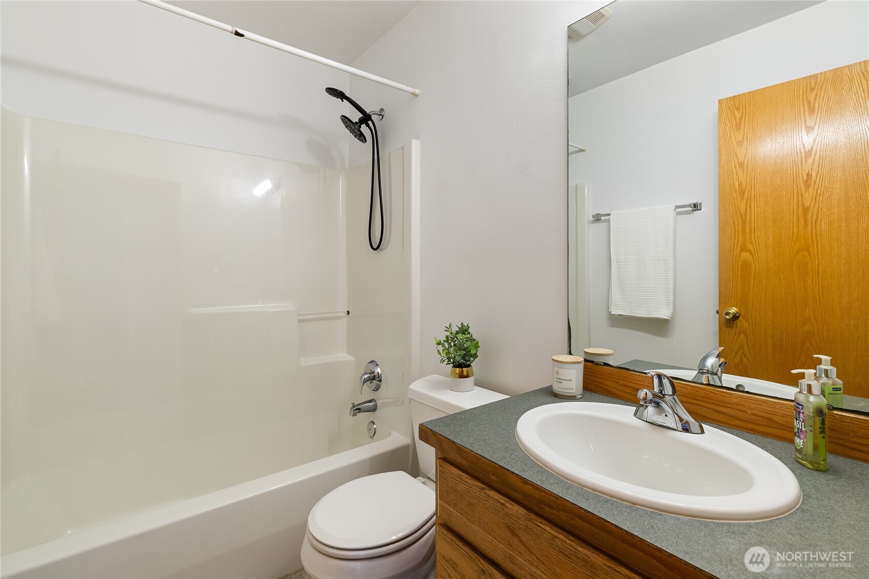 1425 Spruce Street Property Photo 14