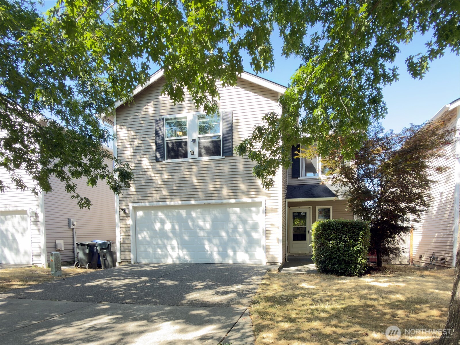 1823 E 43rd Street Property Photo 3