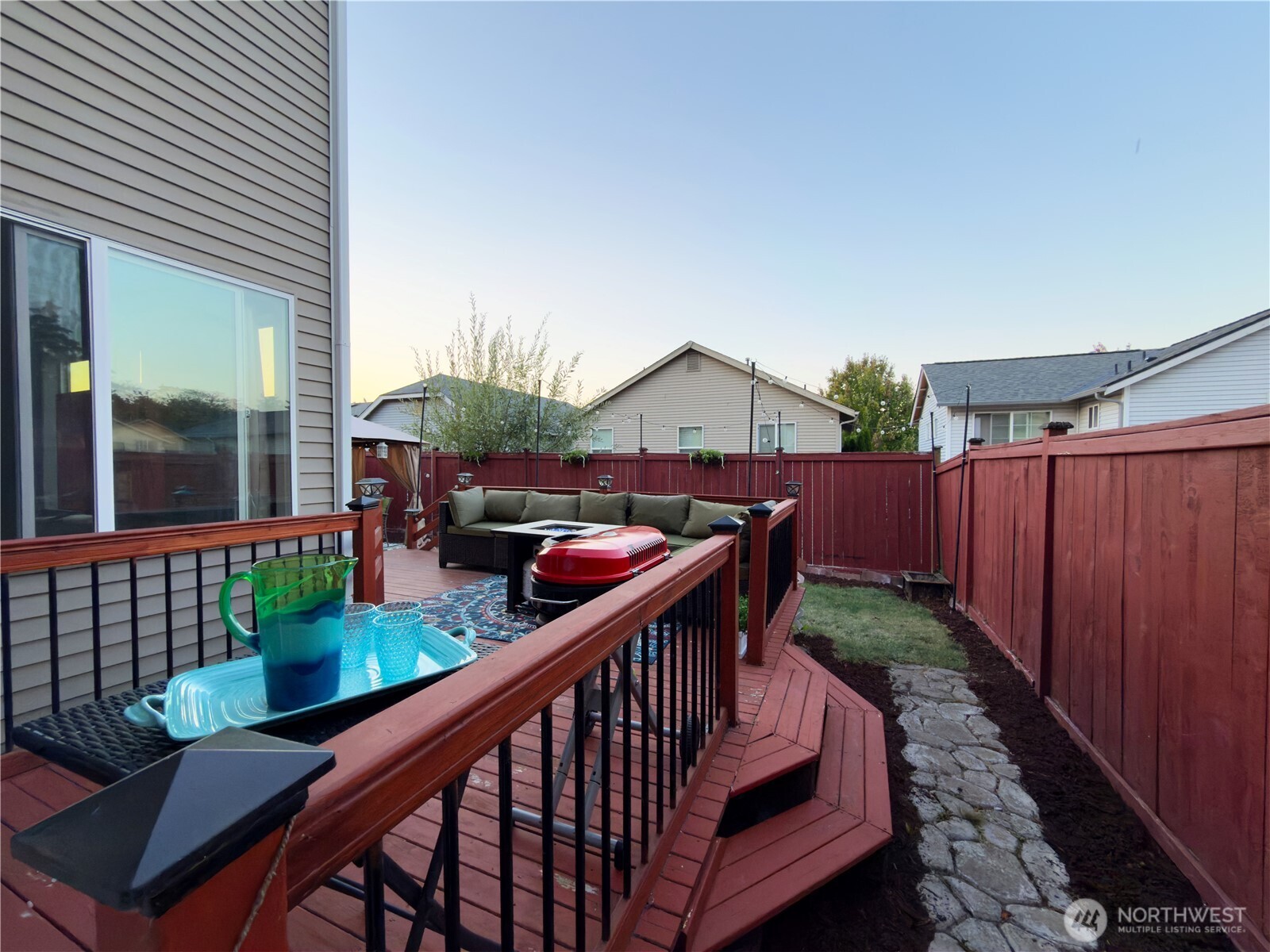 1823 E 43rd Street Property Photo 3