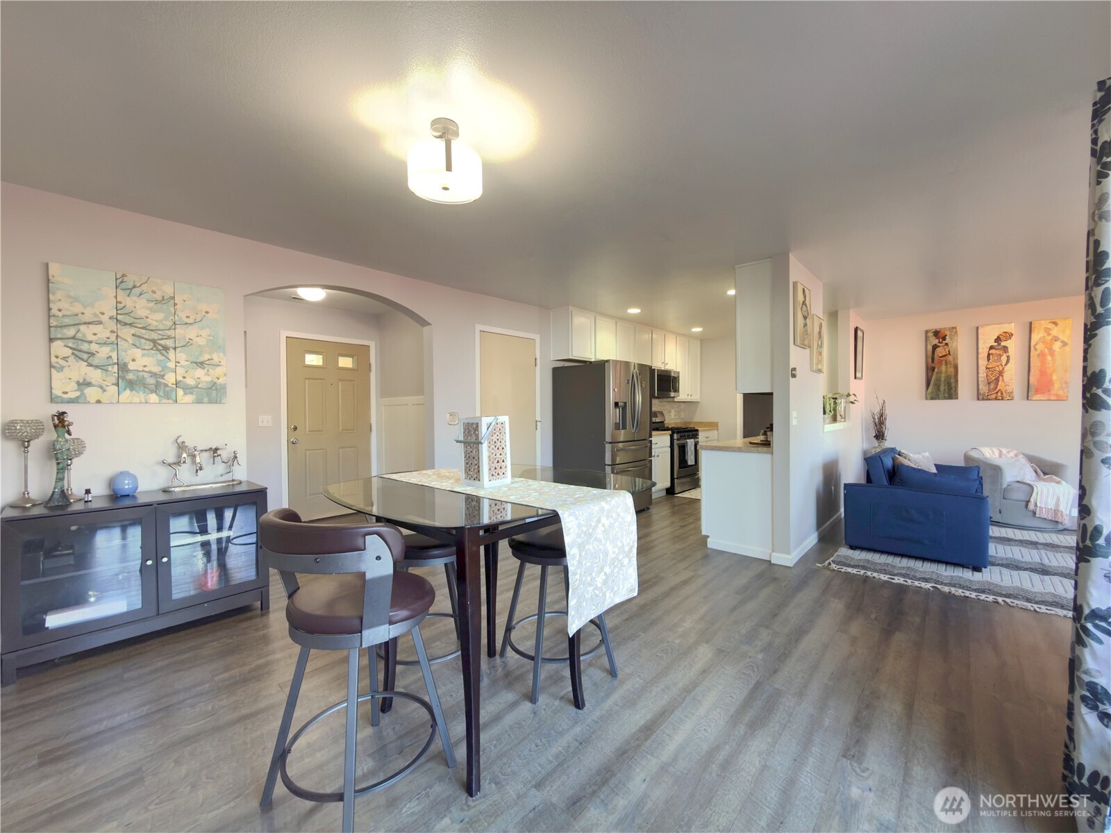 1823 E 43rd Street Property Photo 5