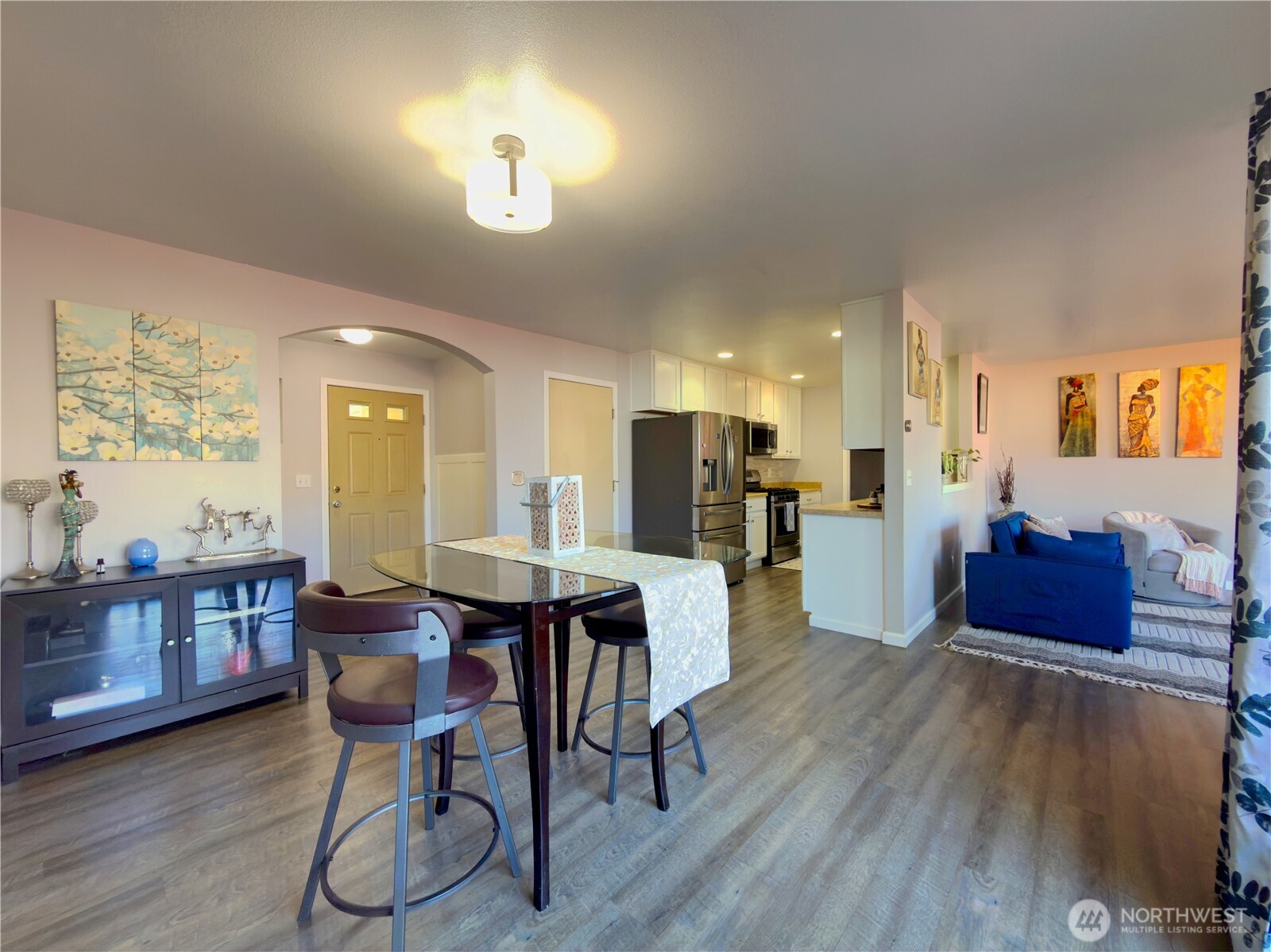 1823 E 43rd Street Property Photo 5