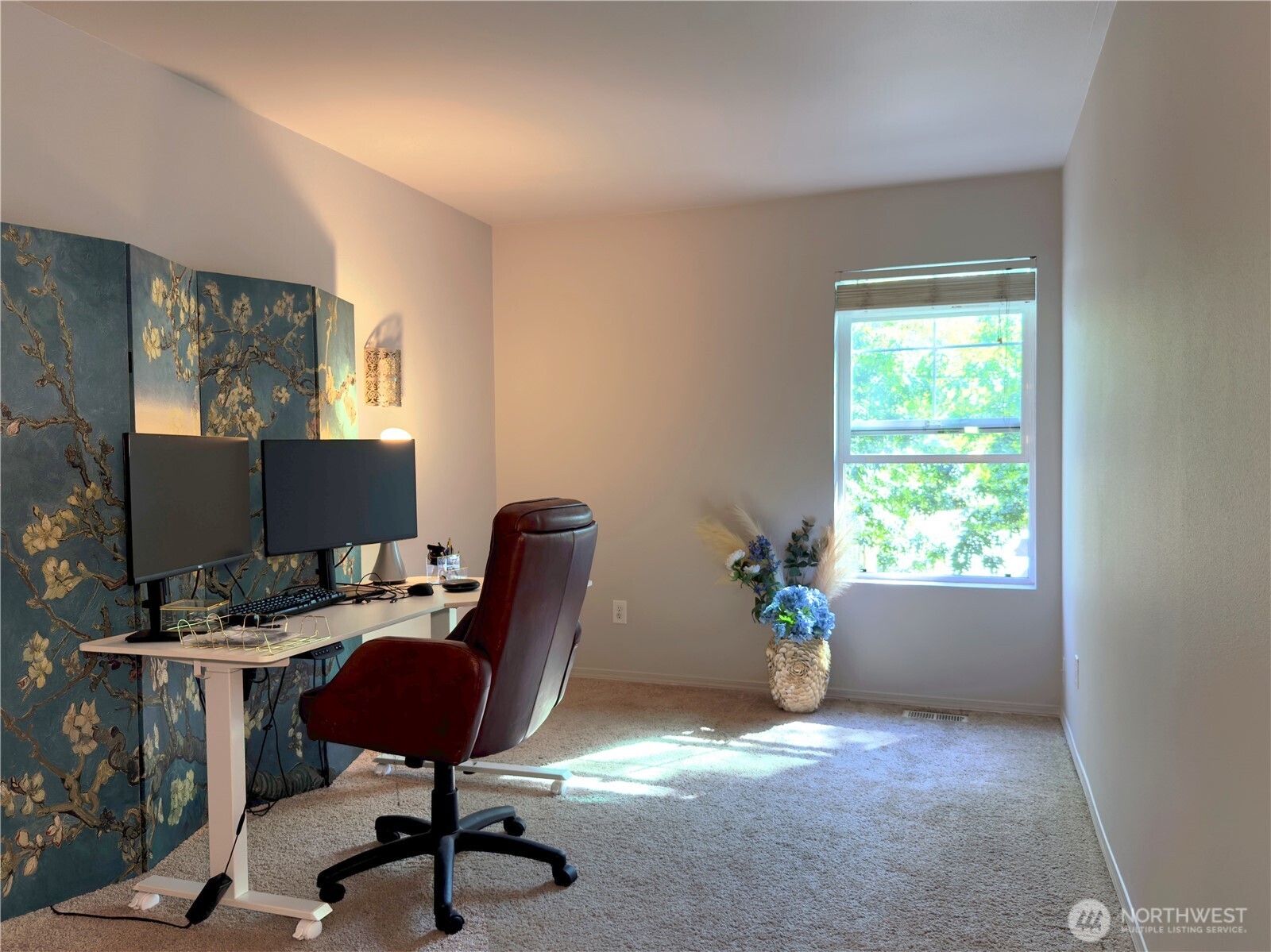 1823 E 43rd Street Property Photo 12
