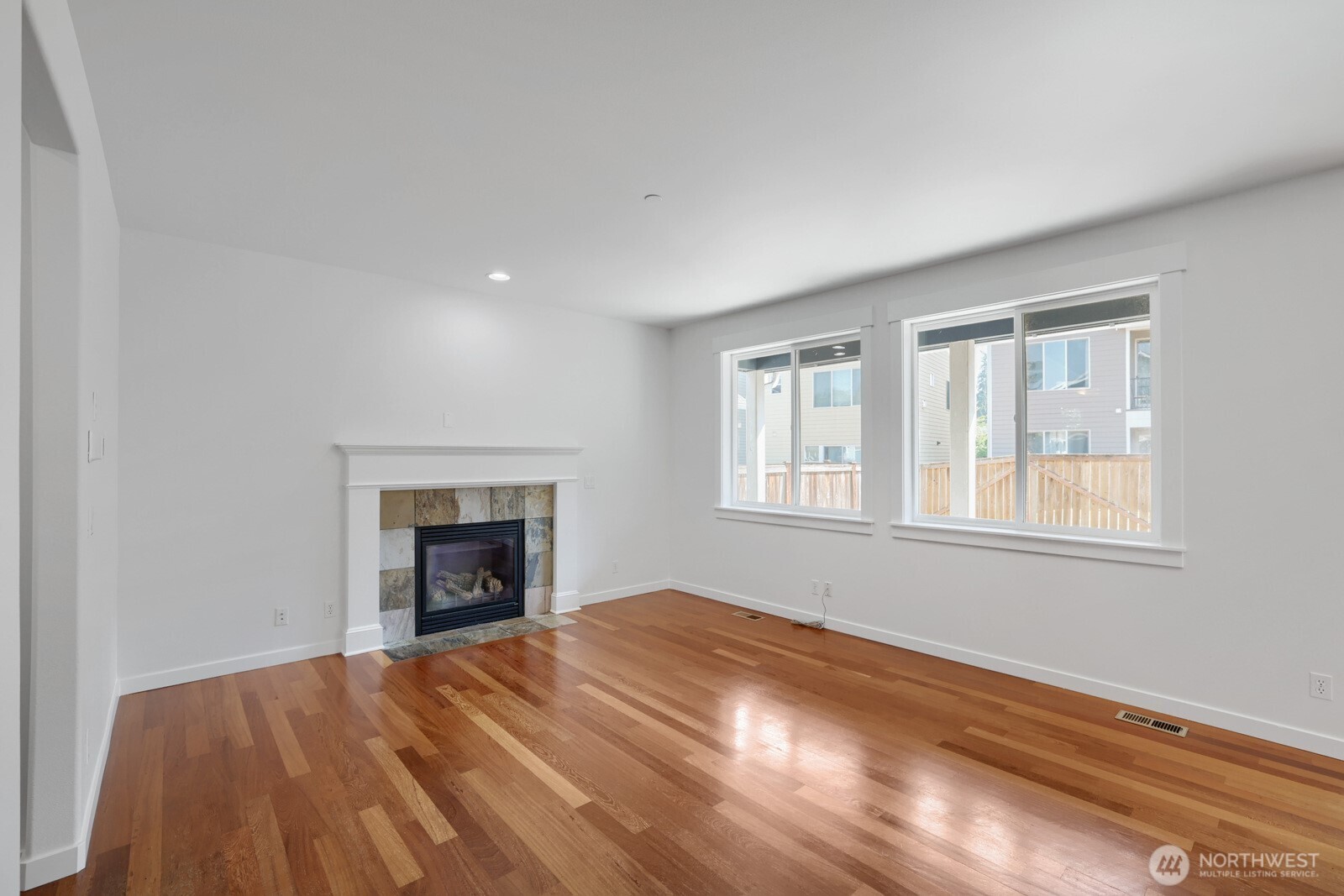 126 209th Place Property Photo 3