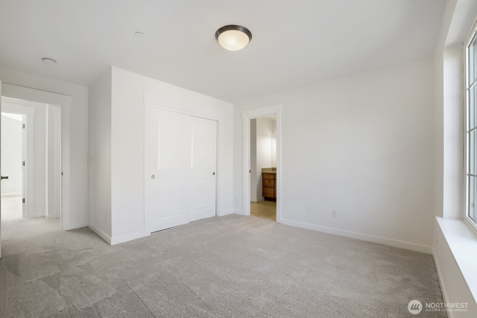 126 209th Place Property Photo 14