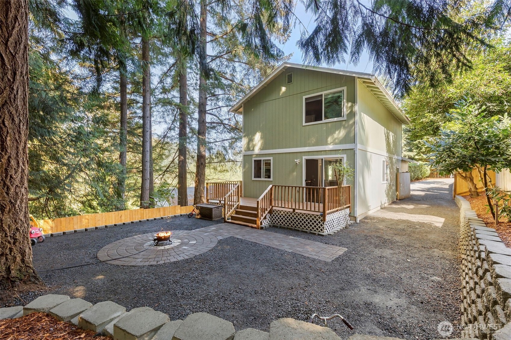 3315 1st Street Property Photo 2