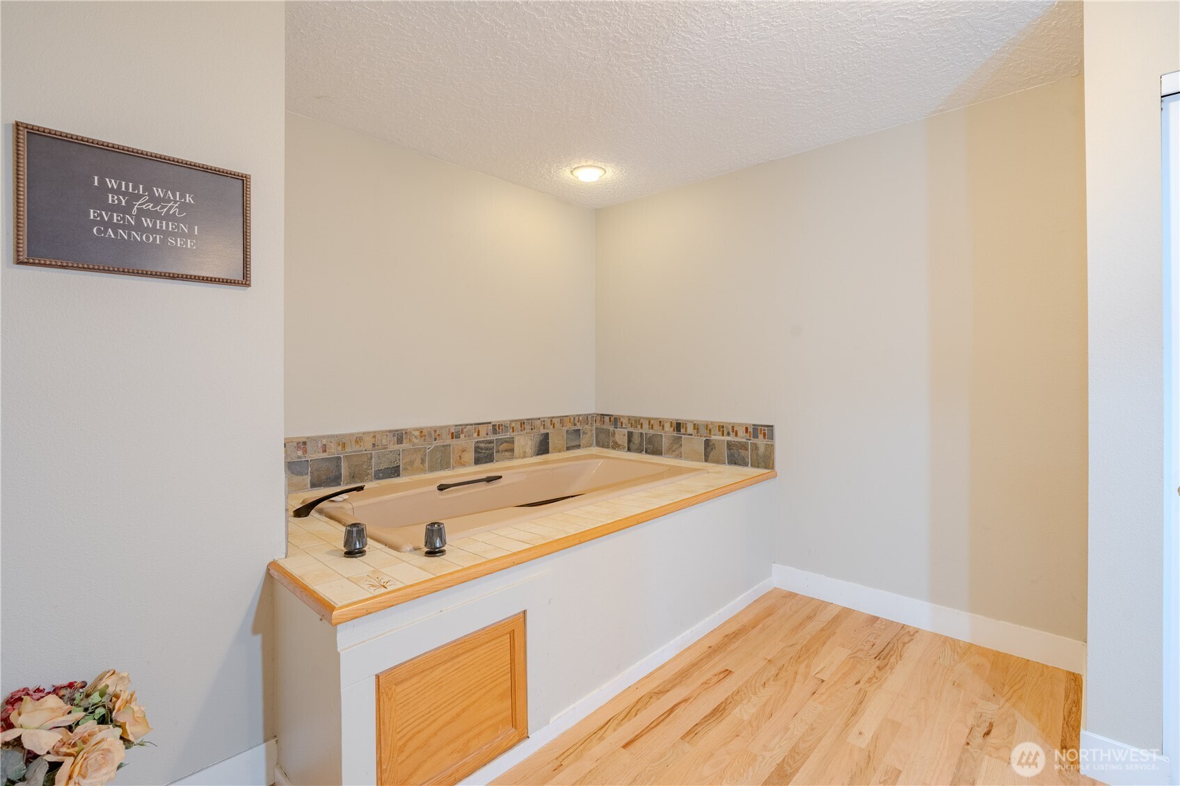 14435 Ne Valley View Lane Property Photo 22
