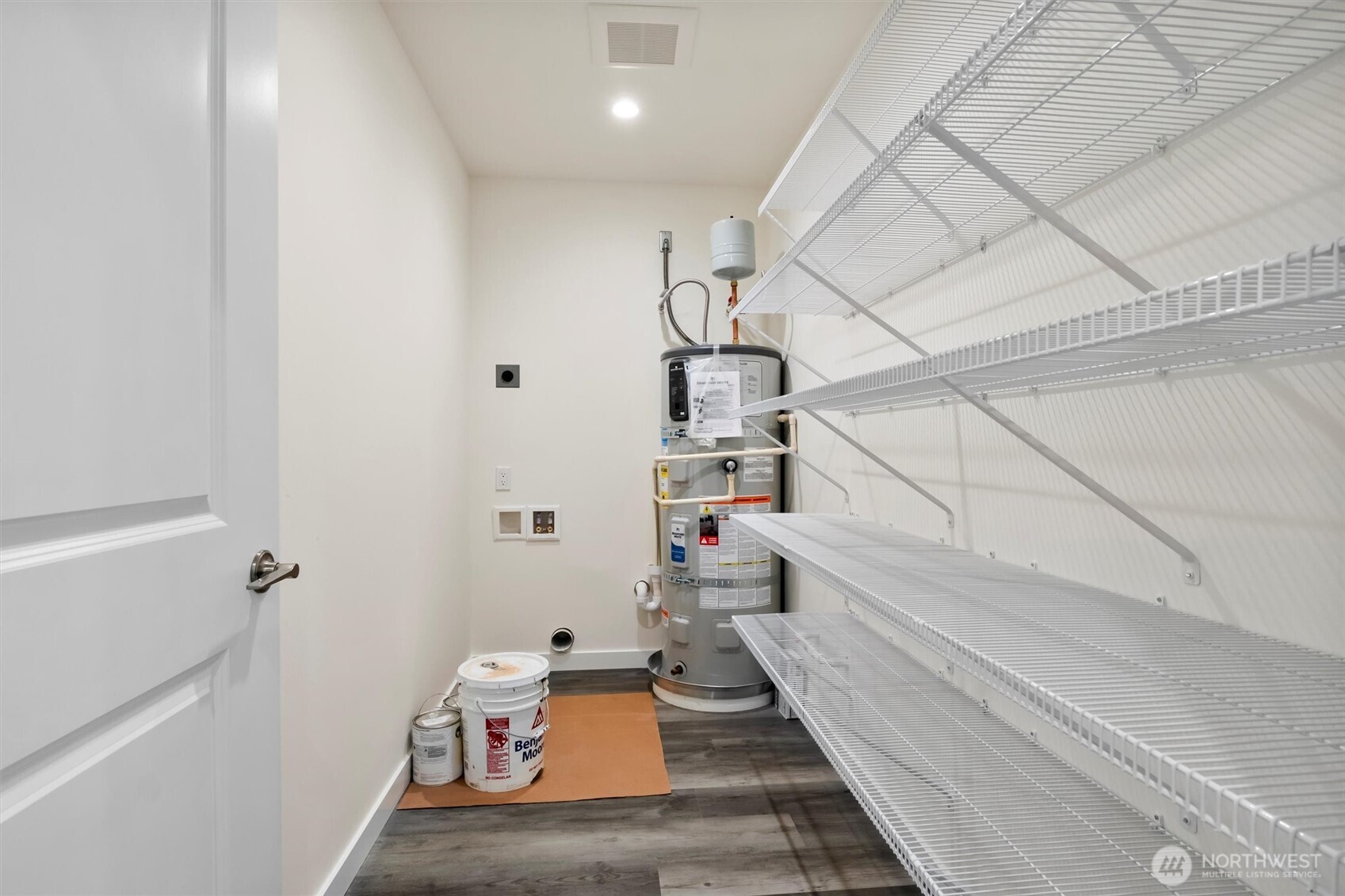 8668 Bell Court Property Photo 10