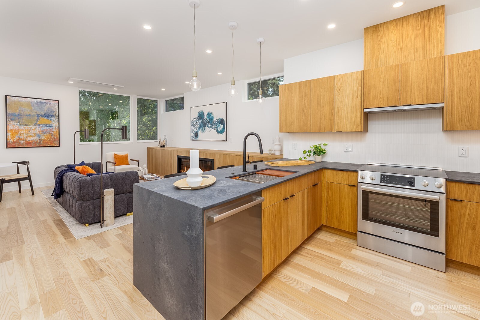 12056 20th Avenue Property Photo 9