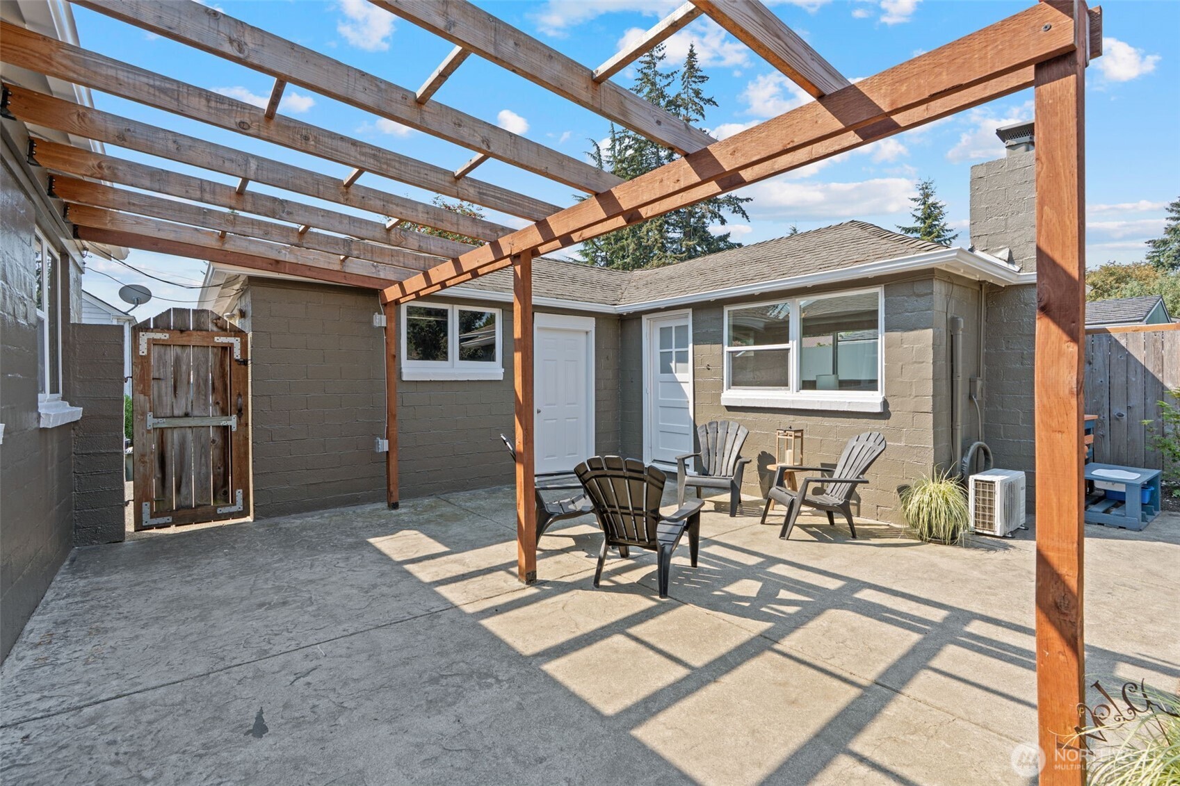 1214 N Monroe Street Property Photo 20