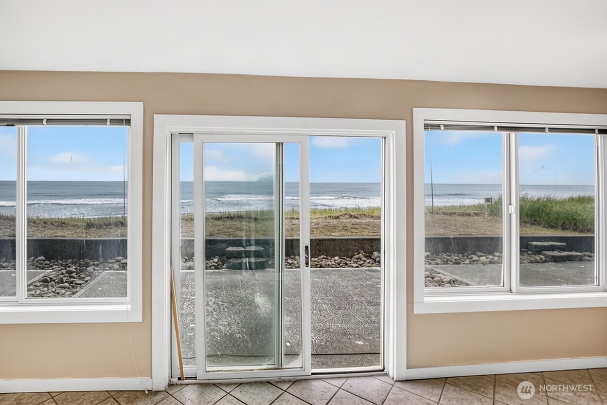 1443 Ocean Shores Boulevard 102 Property Photo 2