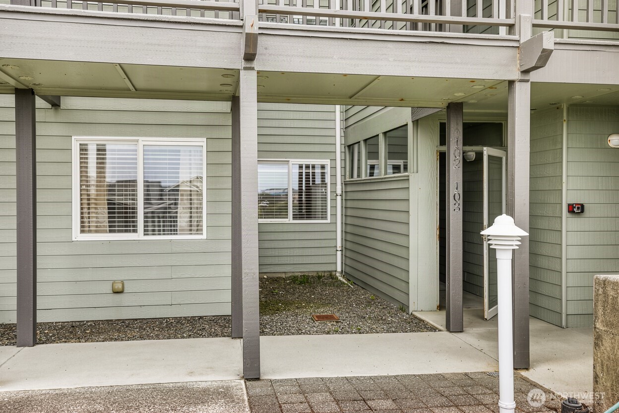 1443 Ocean Shores Boulevard 102 Property Photo 6