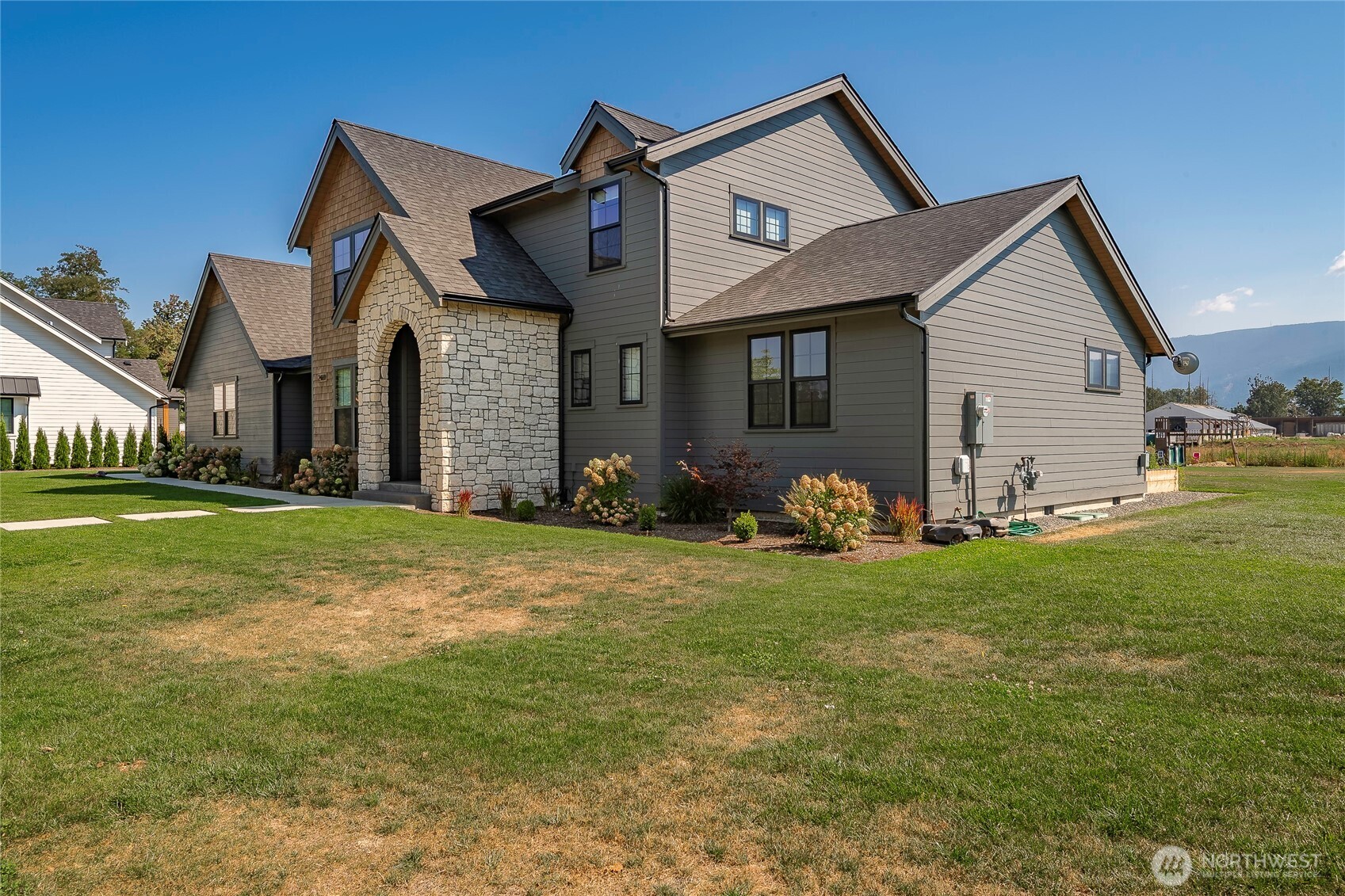 2469 River Rock Drive Property Photo 4