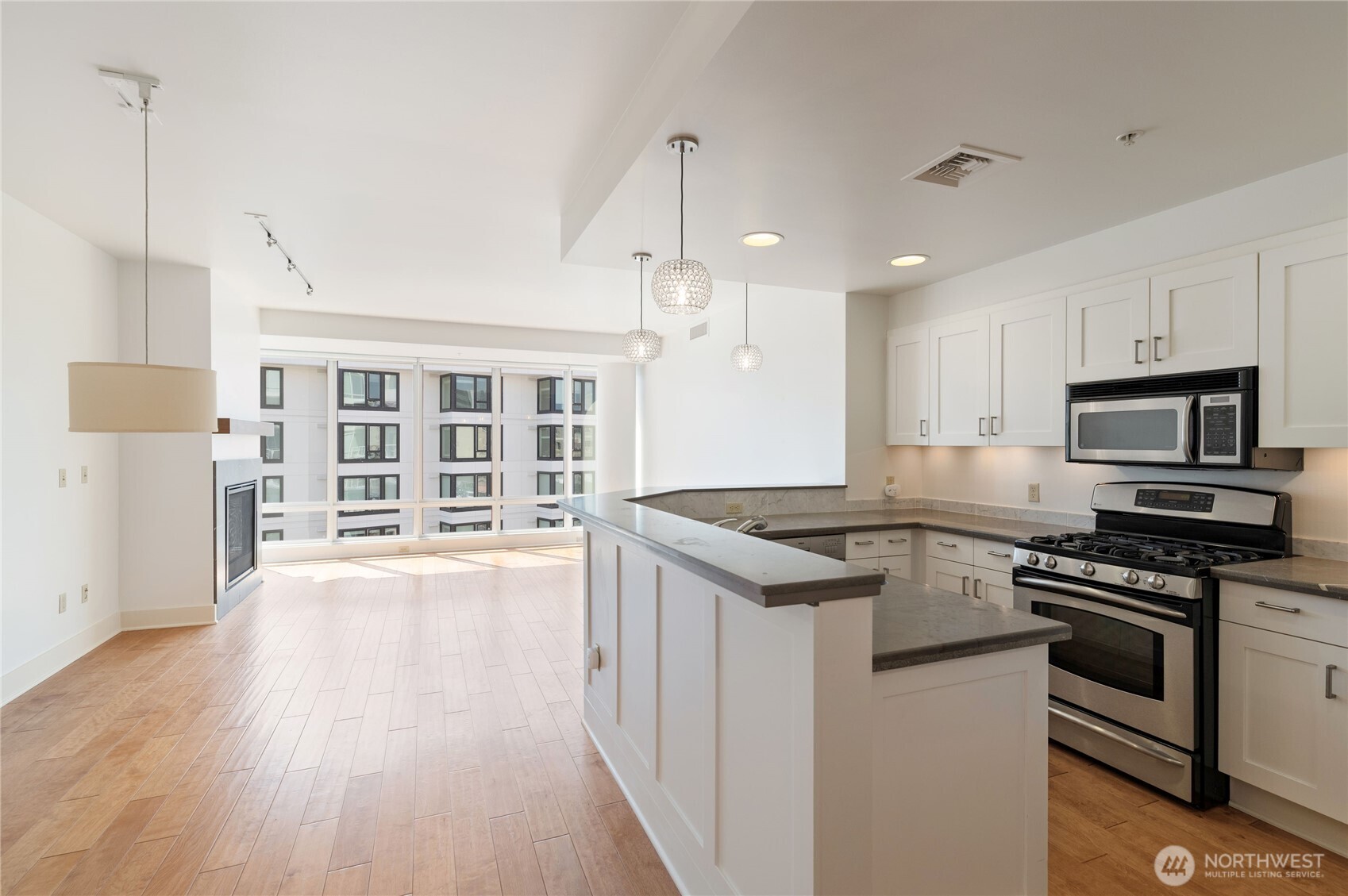 320 Washington Avenue C404 Property Photo 2