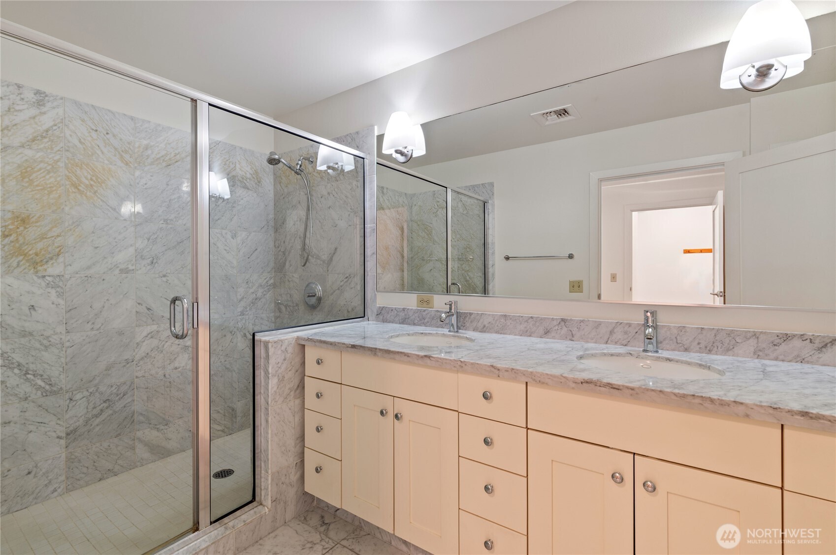 320 Washington Avenue C404 Property Photo 16