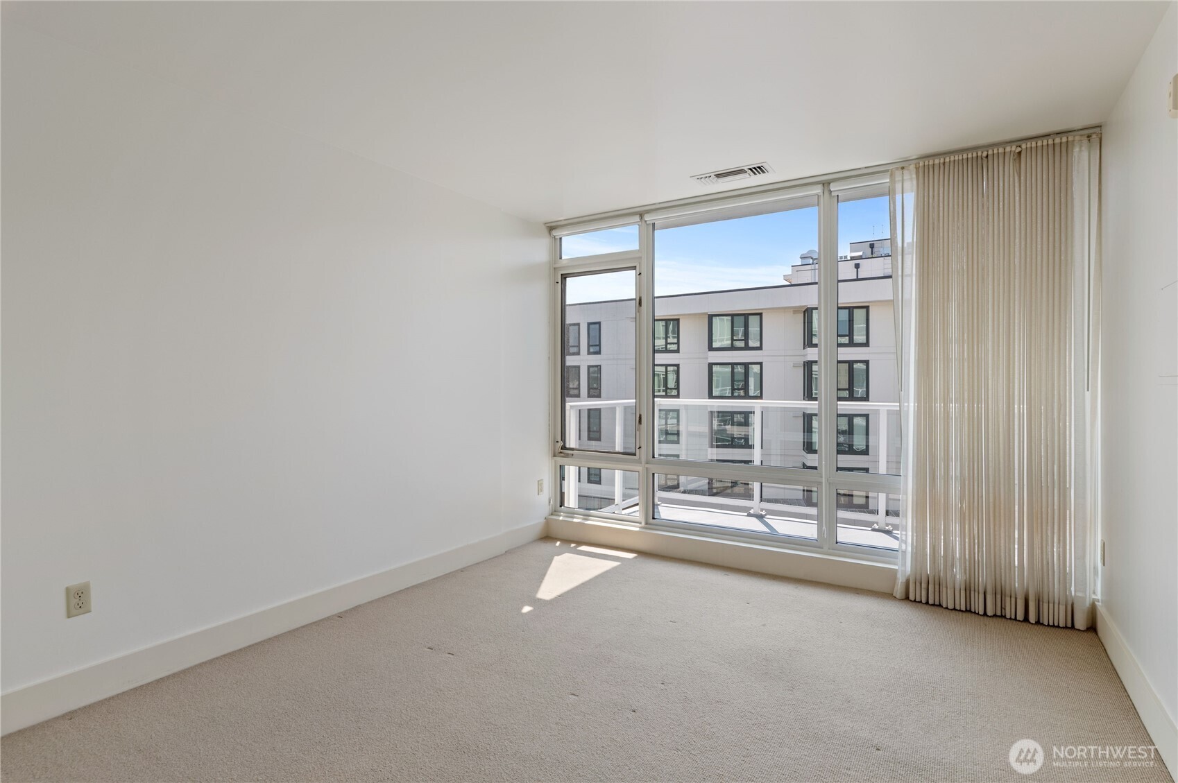 320 Washington Avenue C404 Property Photo 21