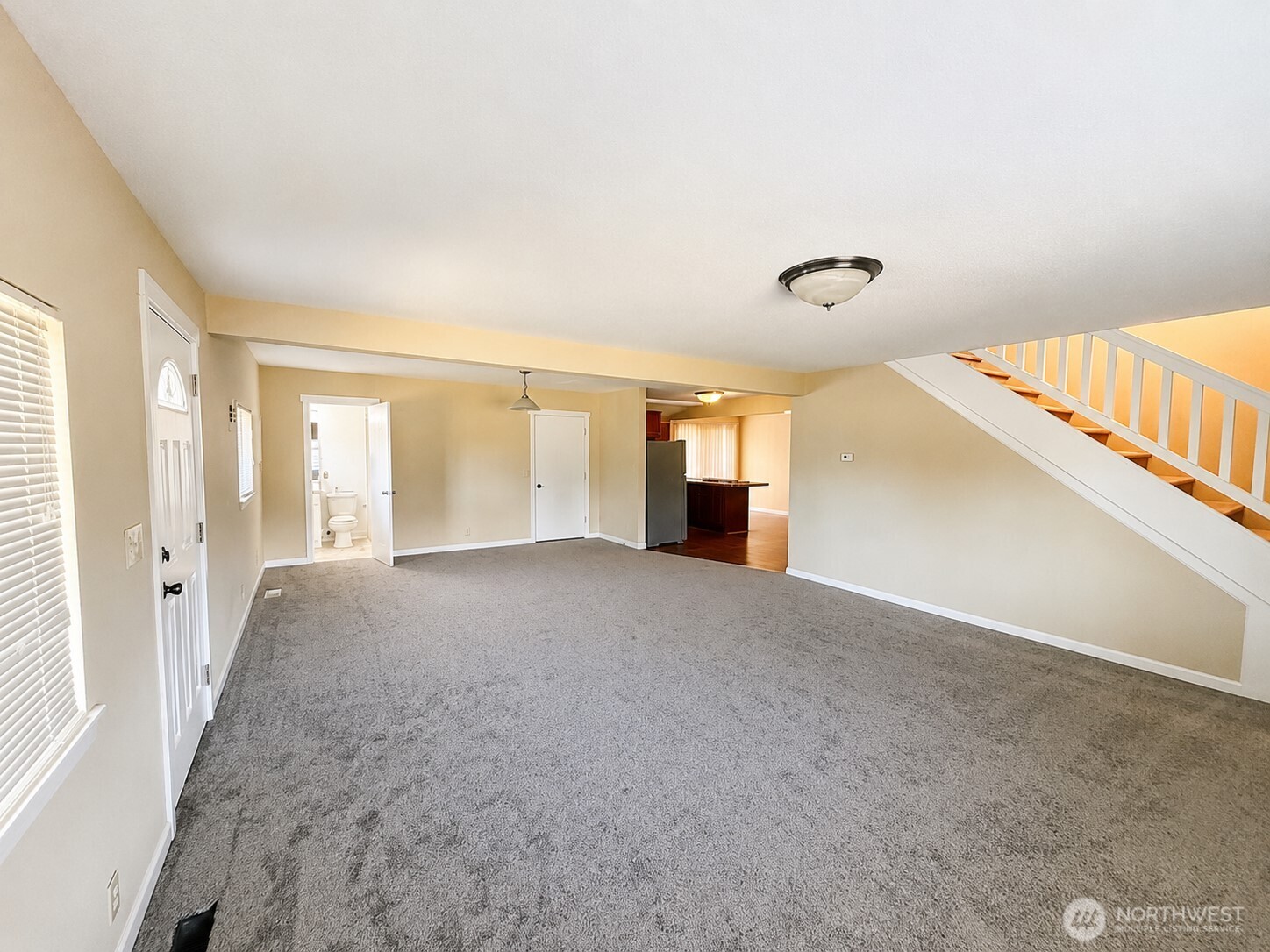 5502 27th Street Property Photo 2