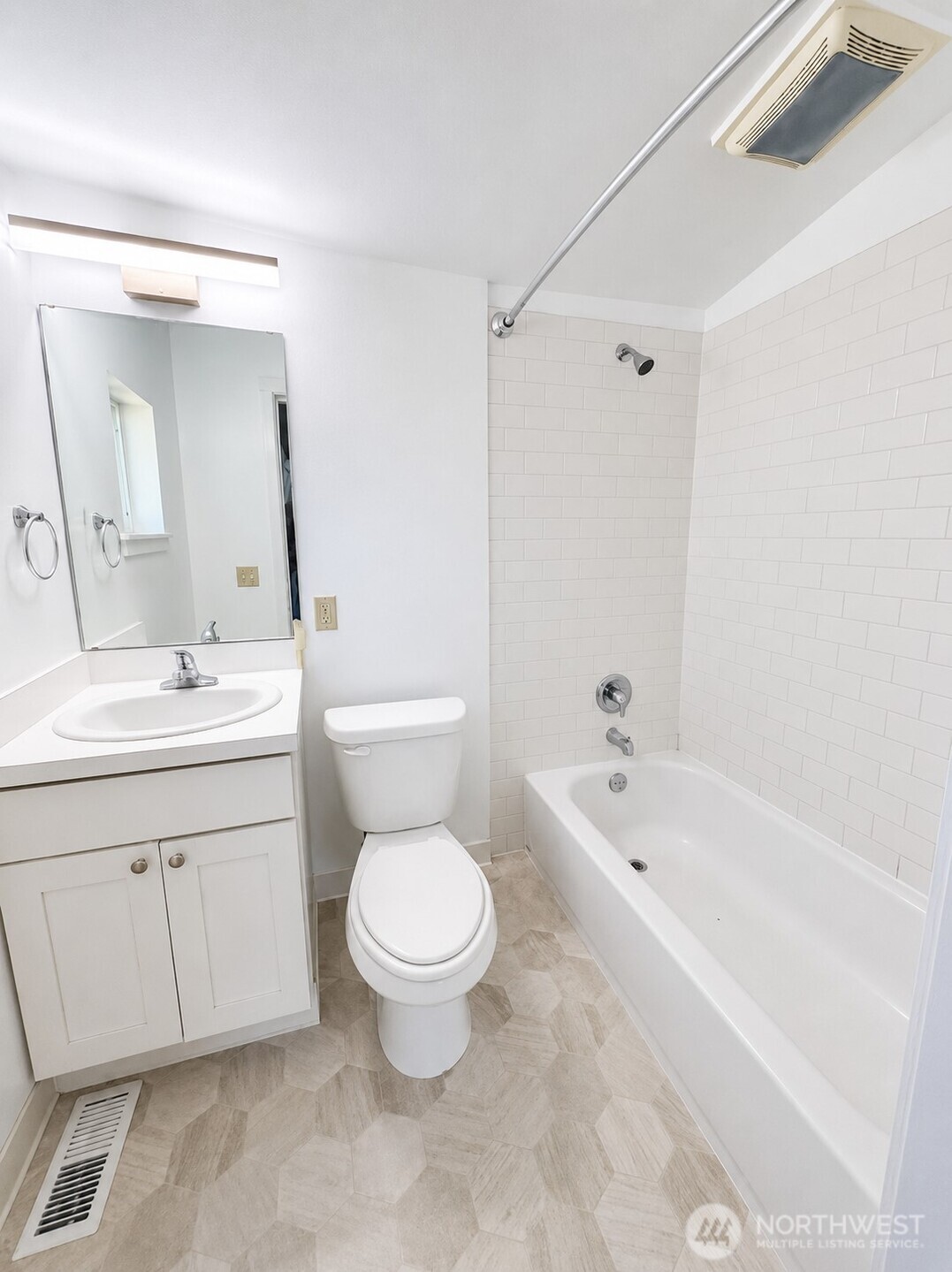 5502 27th Street Property Photo 4