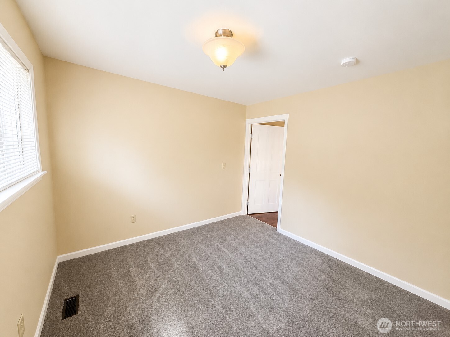 5502 27th Street Property Photo 10