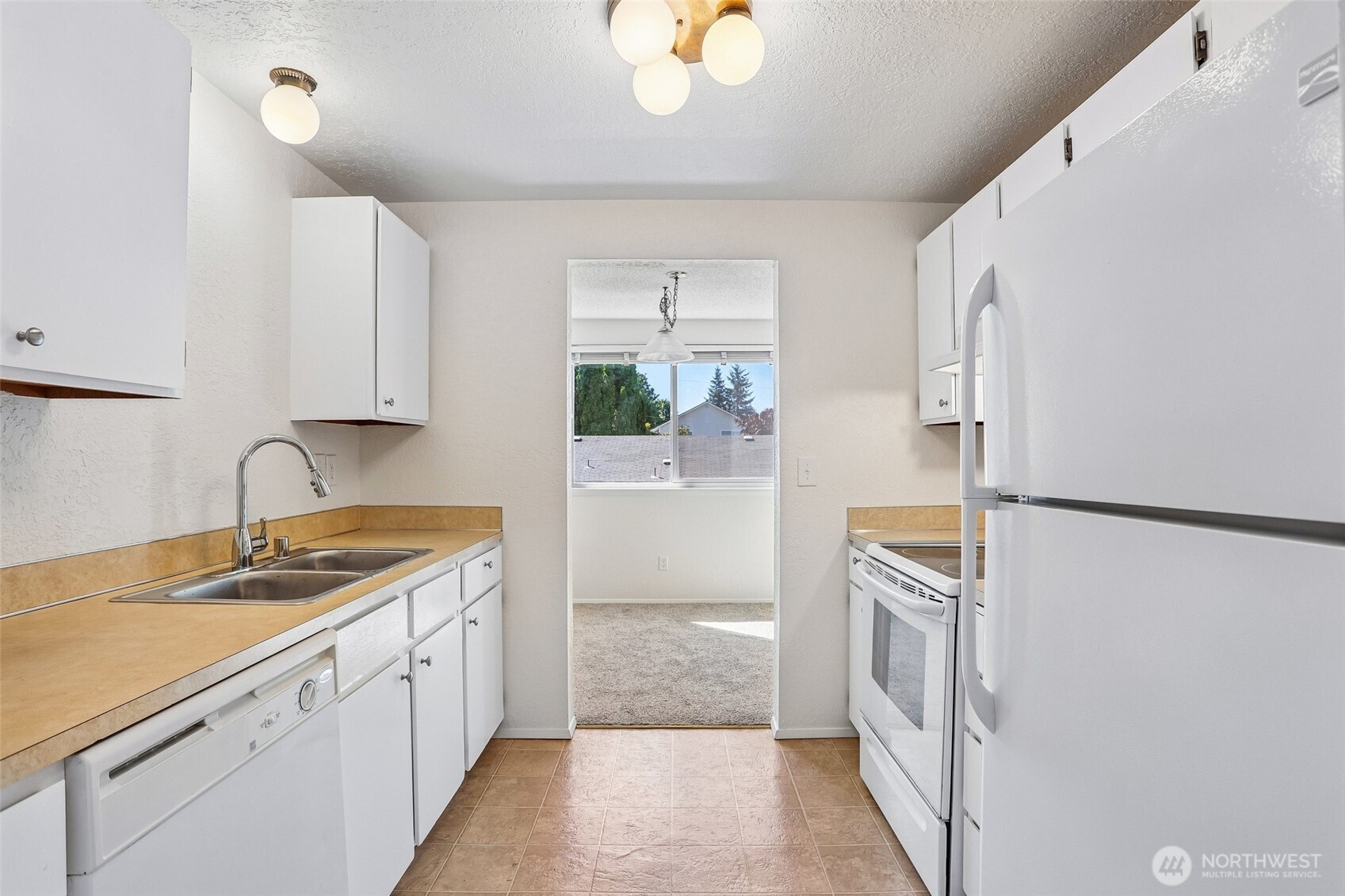 4904 81st Place 206 Property Photo 10