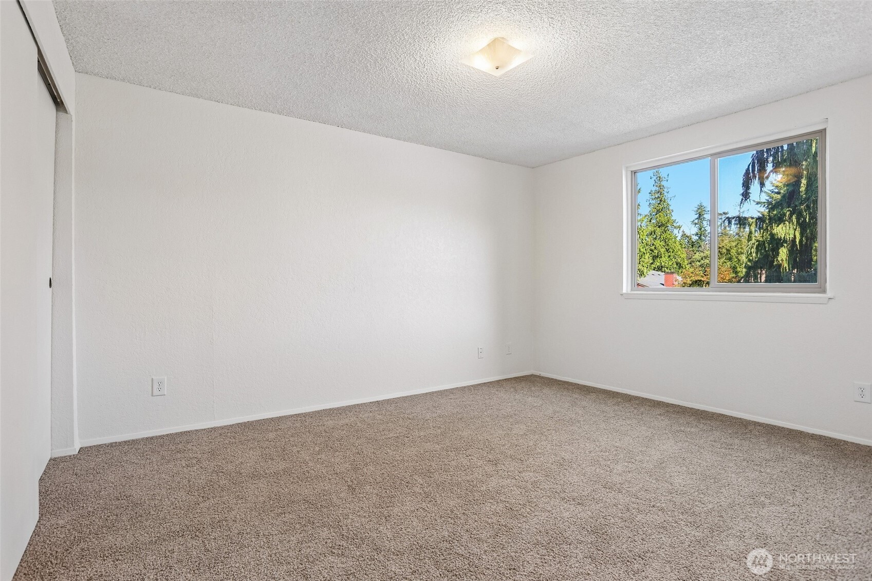 4904 81st Place 206 Property Photo 12