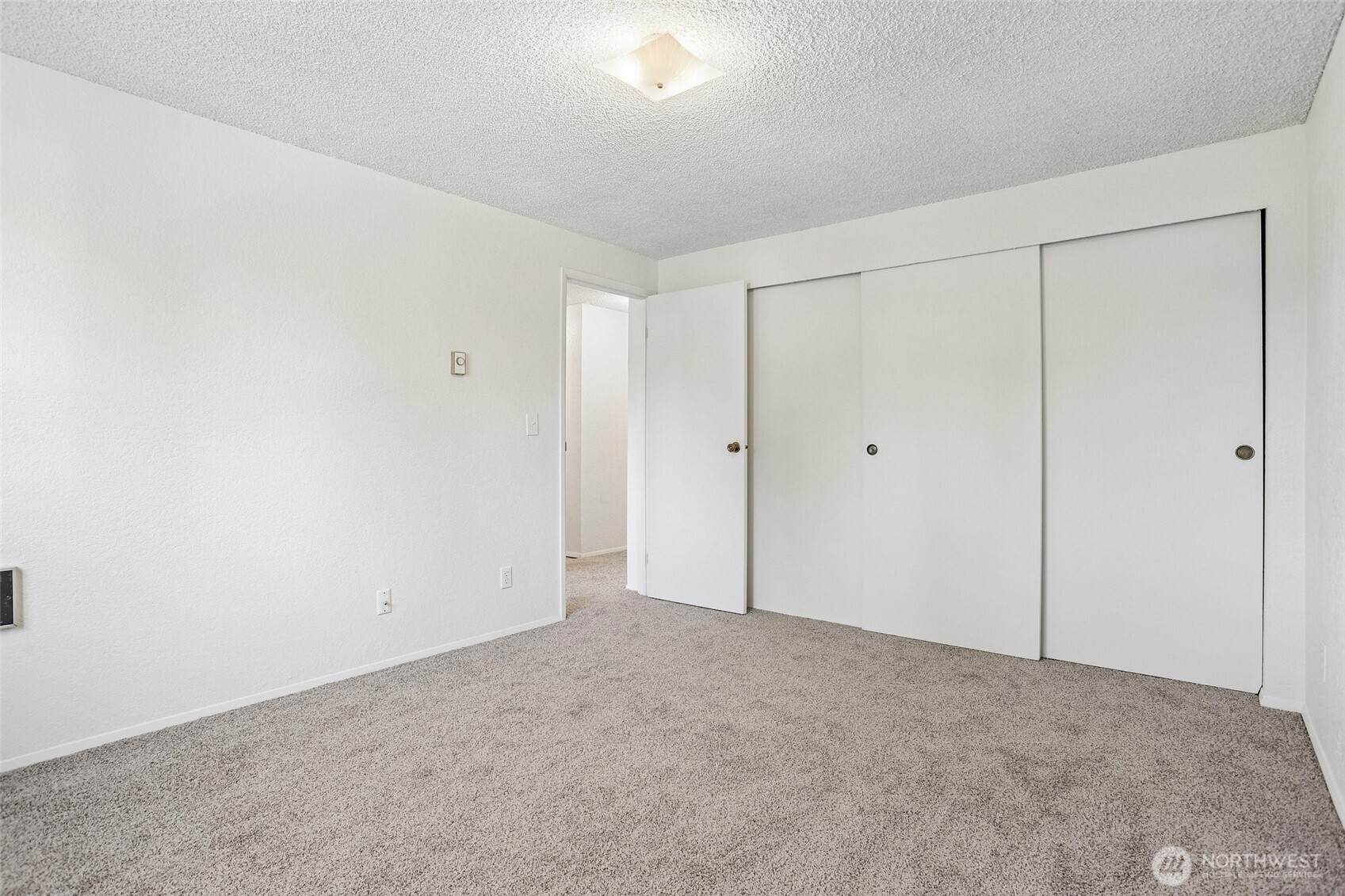 4904 81st Place 206 Property Photo 13