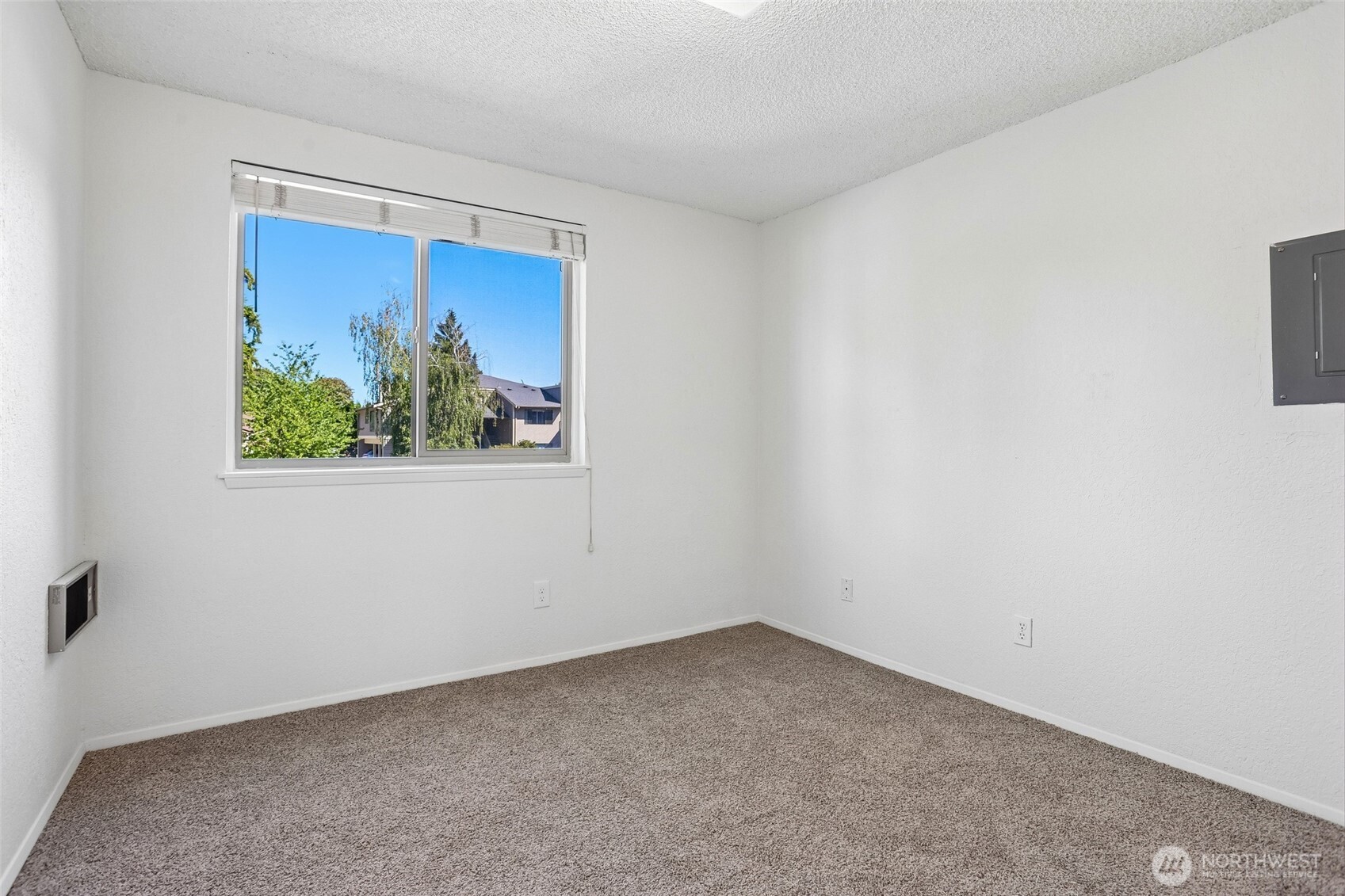 4904 81st Place 206 Property Photo 14