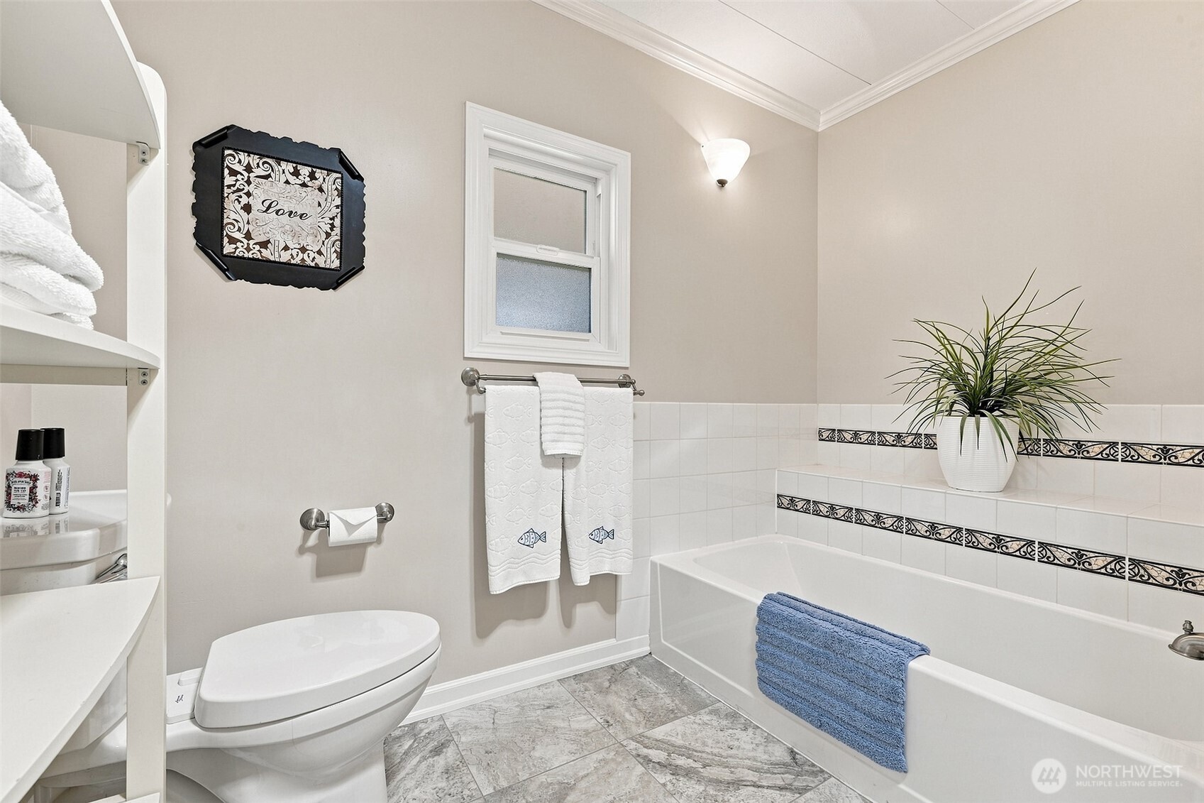 2500 Alder Street 103 Property Photo 16