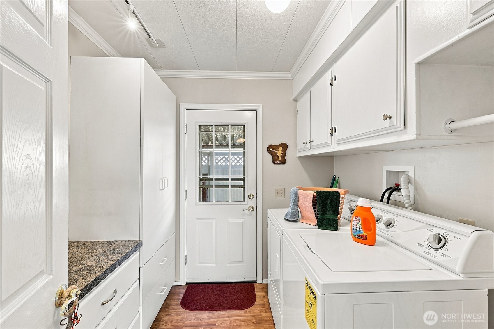 2500 Alder Street 103 Property Photo 17
