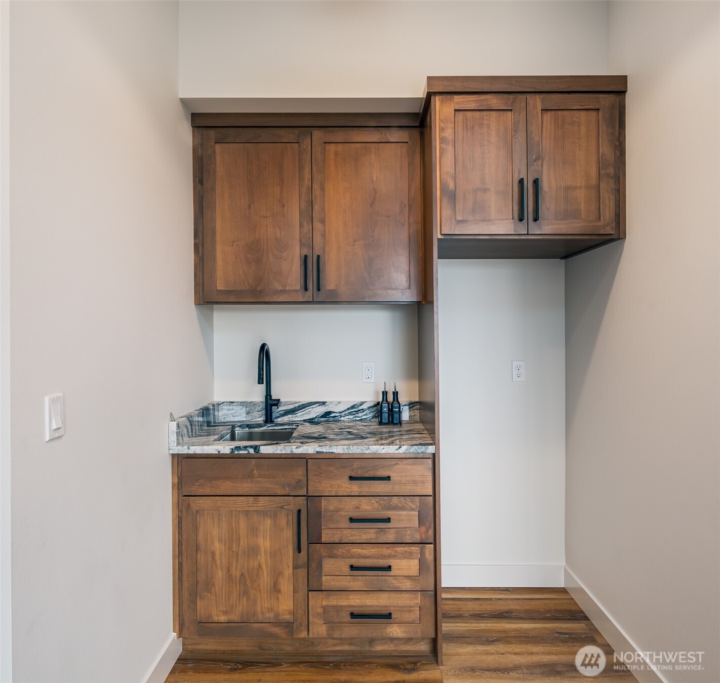 501 Vesper Way Property Photo 36